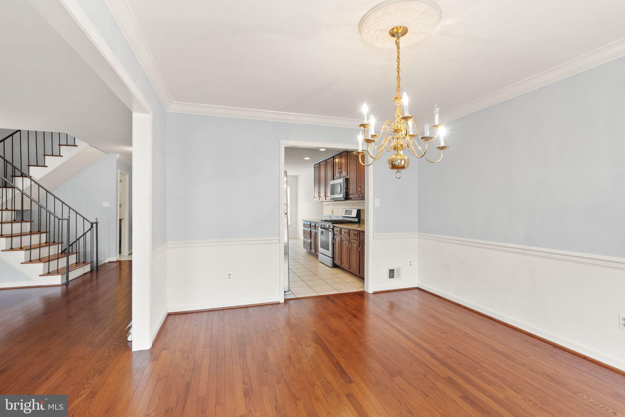 MCLEAN MEWS - Residential Lease