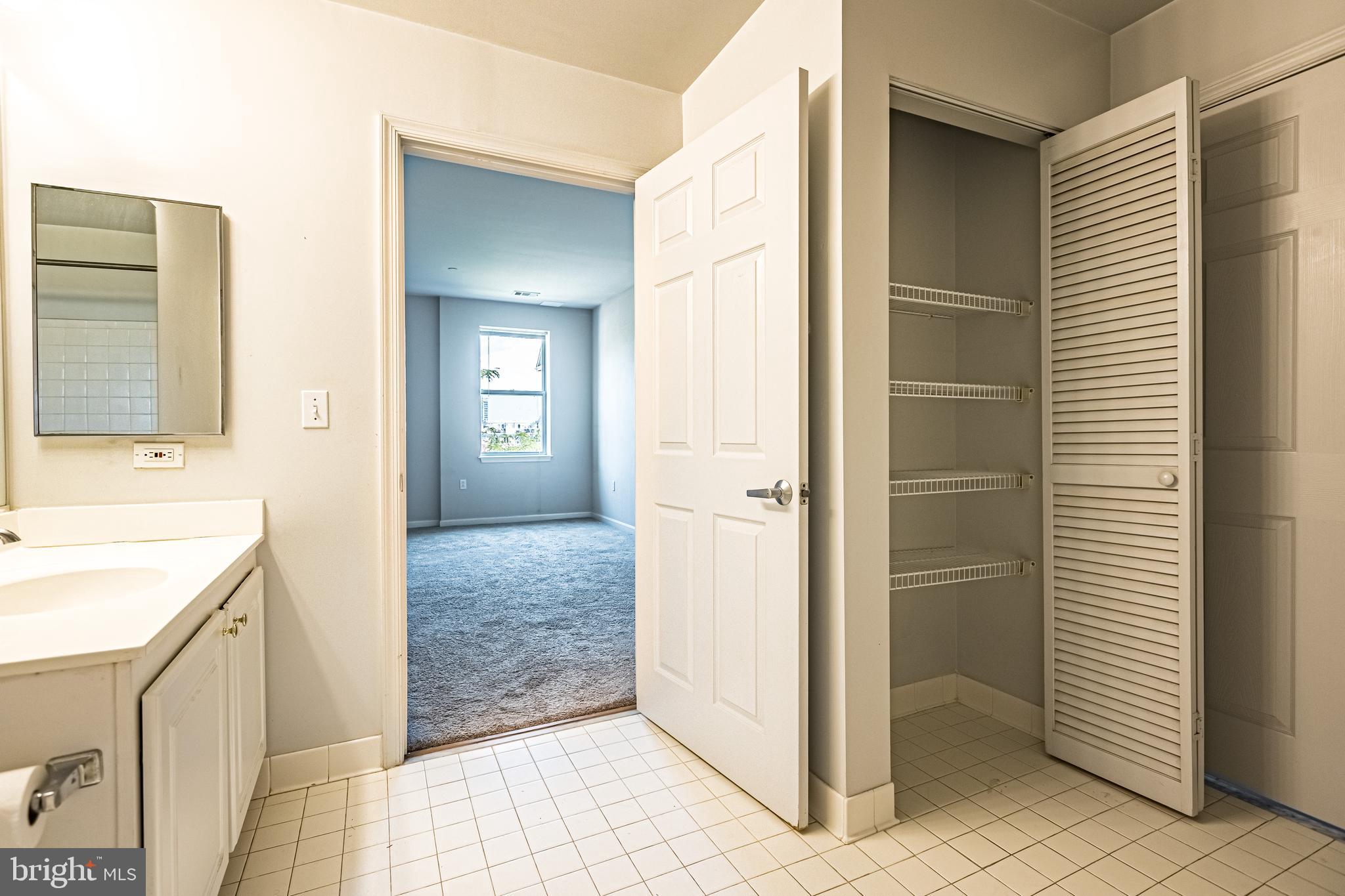 PIERSIDE AT HARBORVIEW - Residential Lease