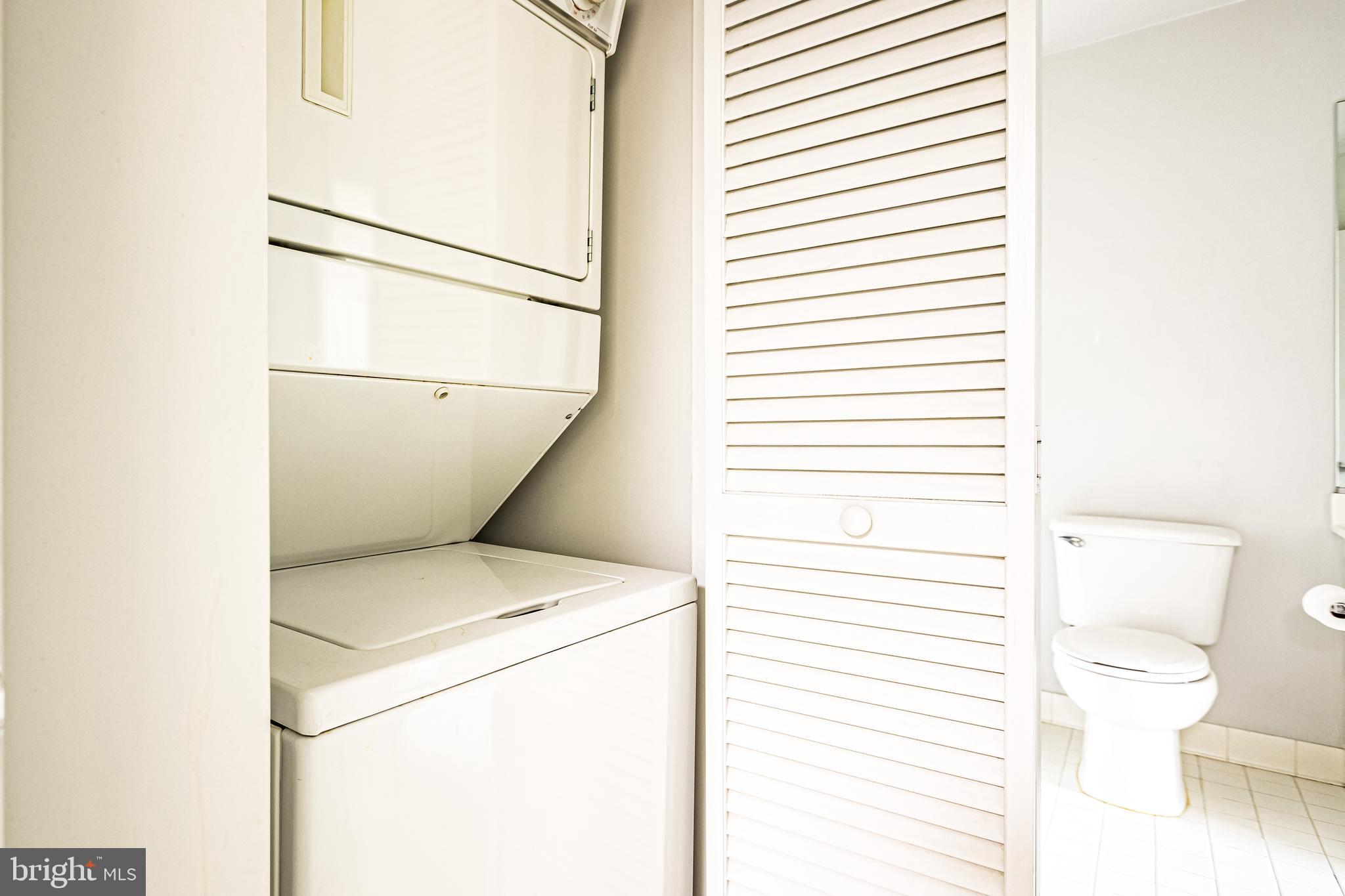 PIERSIDE AT HARBORVIEW - Residential Lease