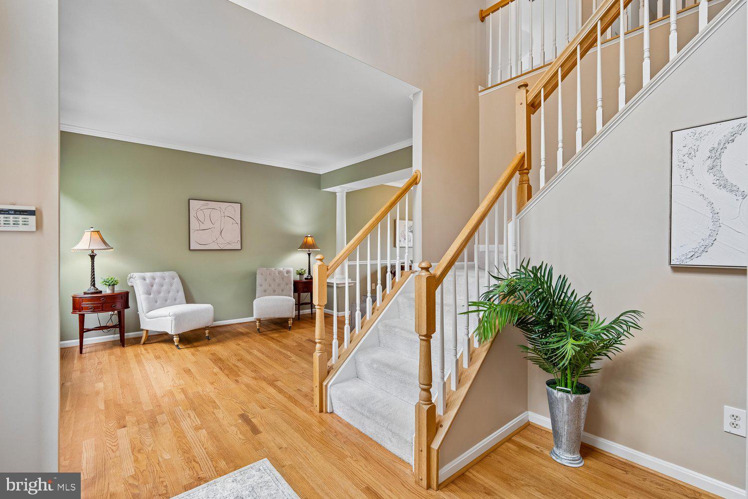 HOLLIFIELD STATION - Residential