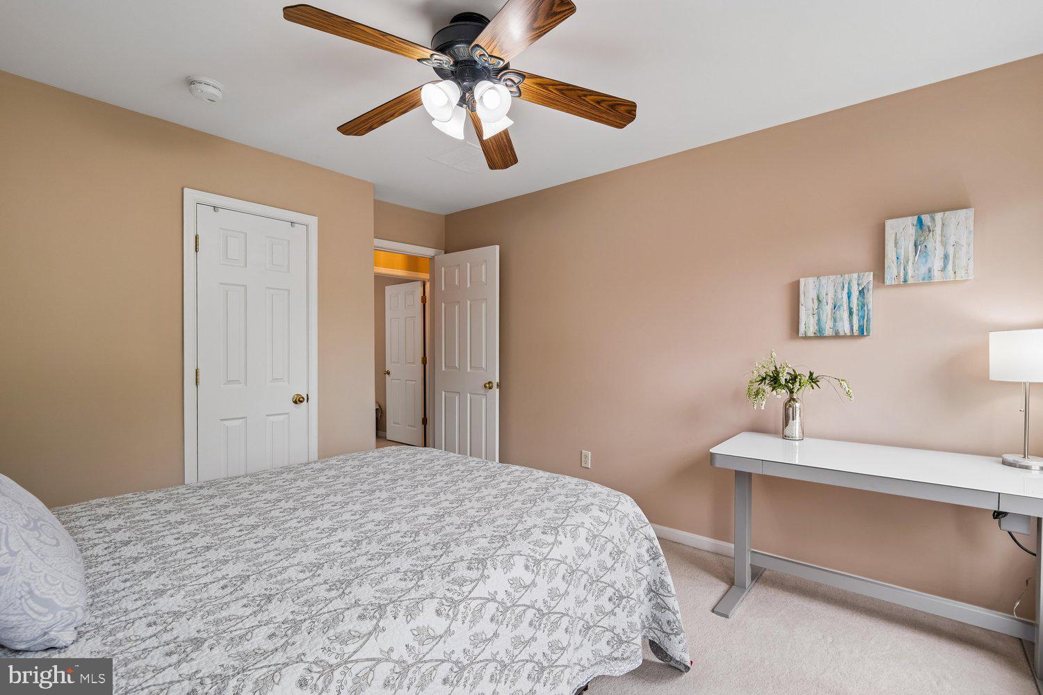 HOLLIFIELD STATION - Residential