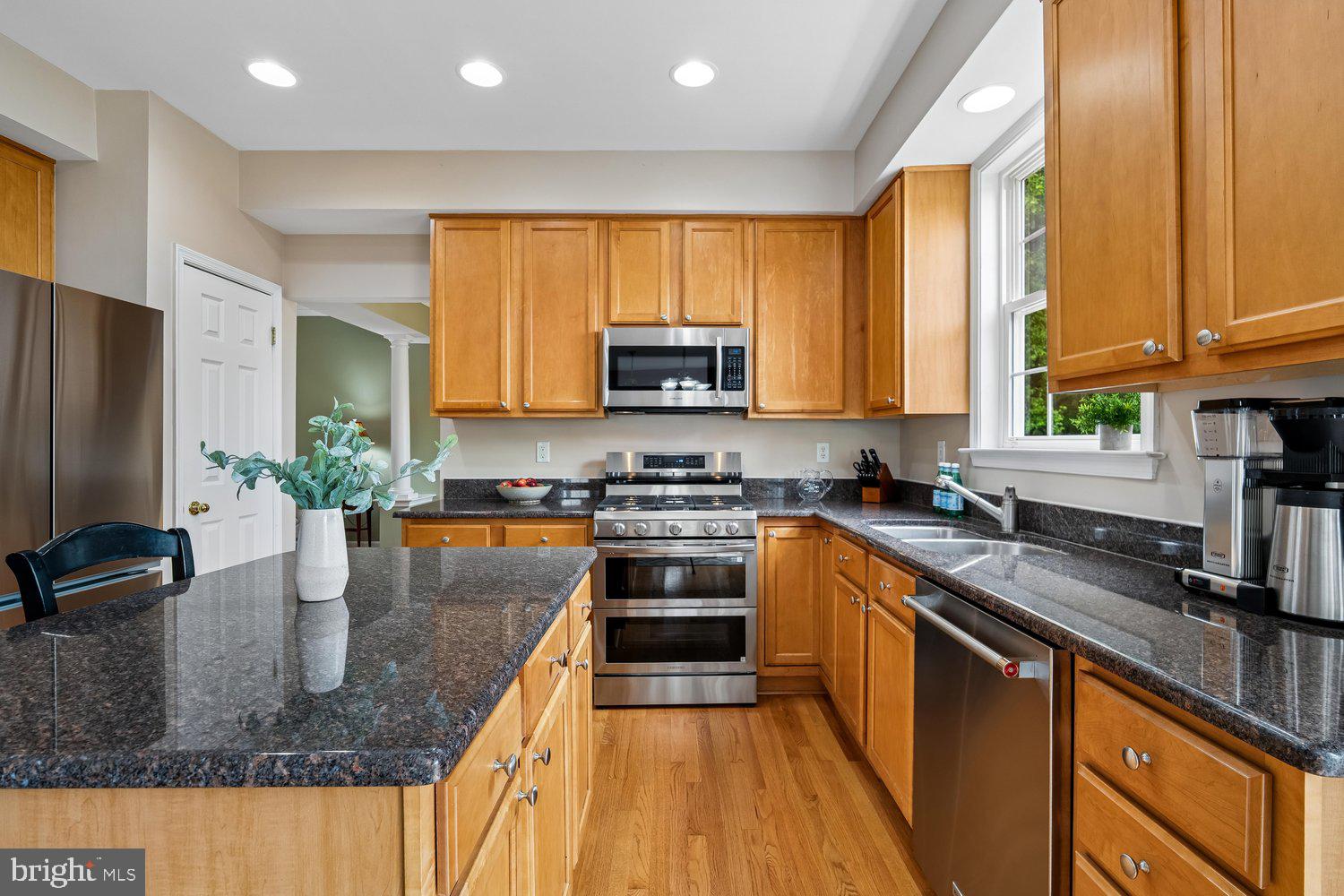 HOLLIFIELD STATION - Residential