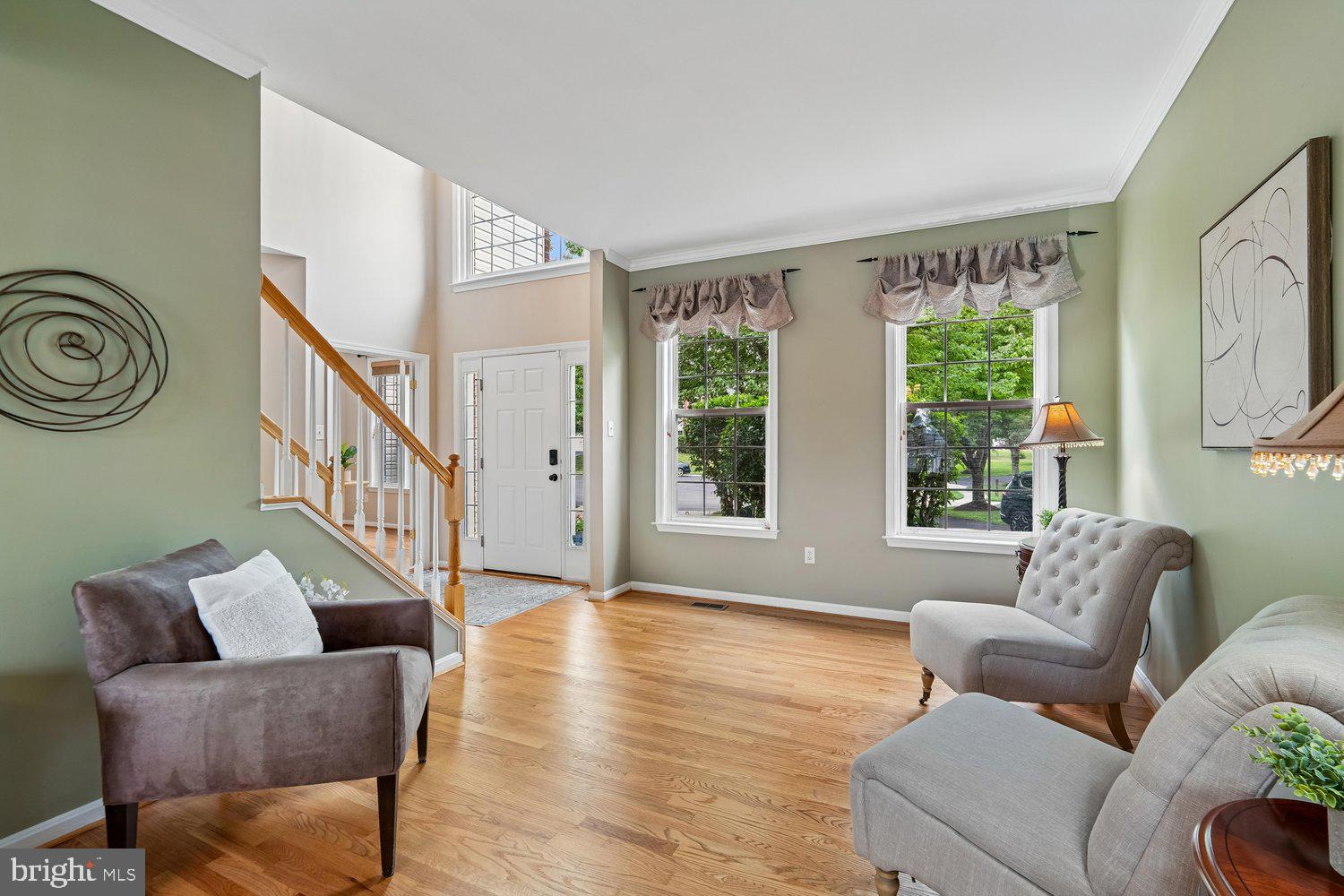 HOLLIFIELD STATION - Residential