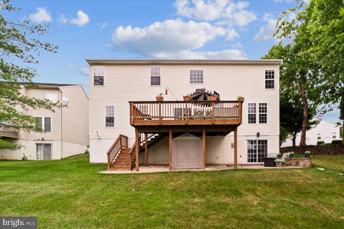 HOLLIFIELD STATION - Residential
