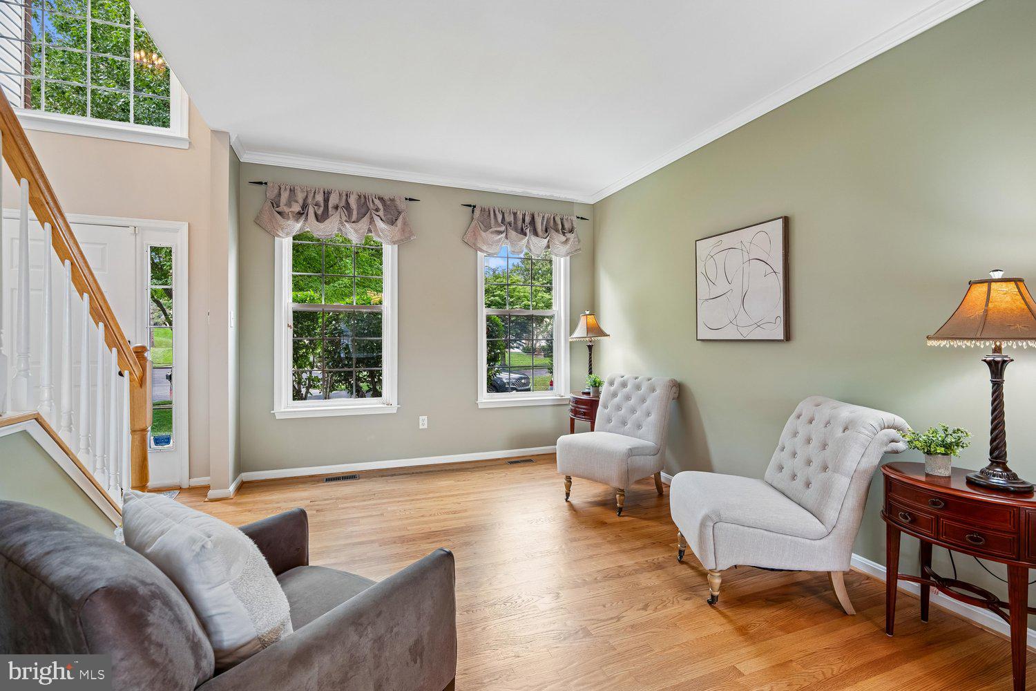 HOLLIFIELD STATION - Residential