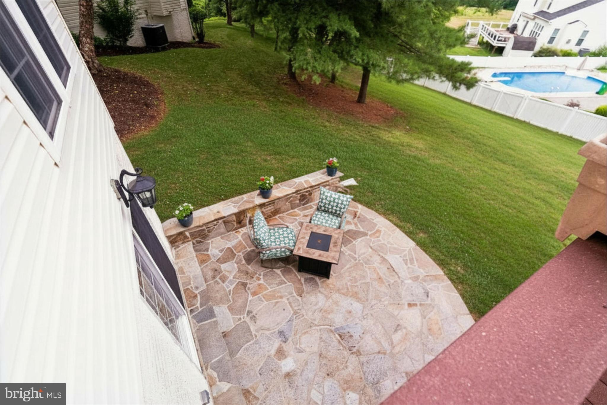 HOLLIFIELD STATION - Residential