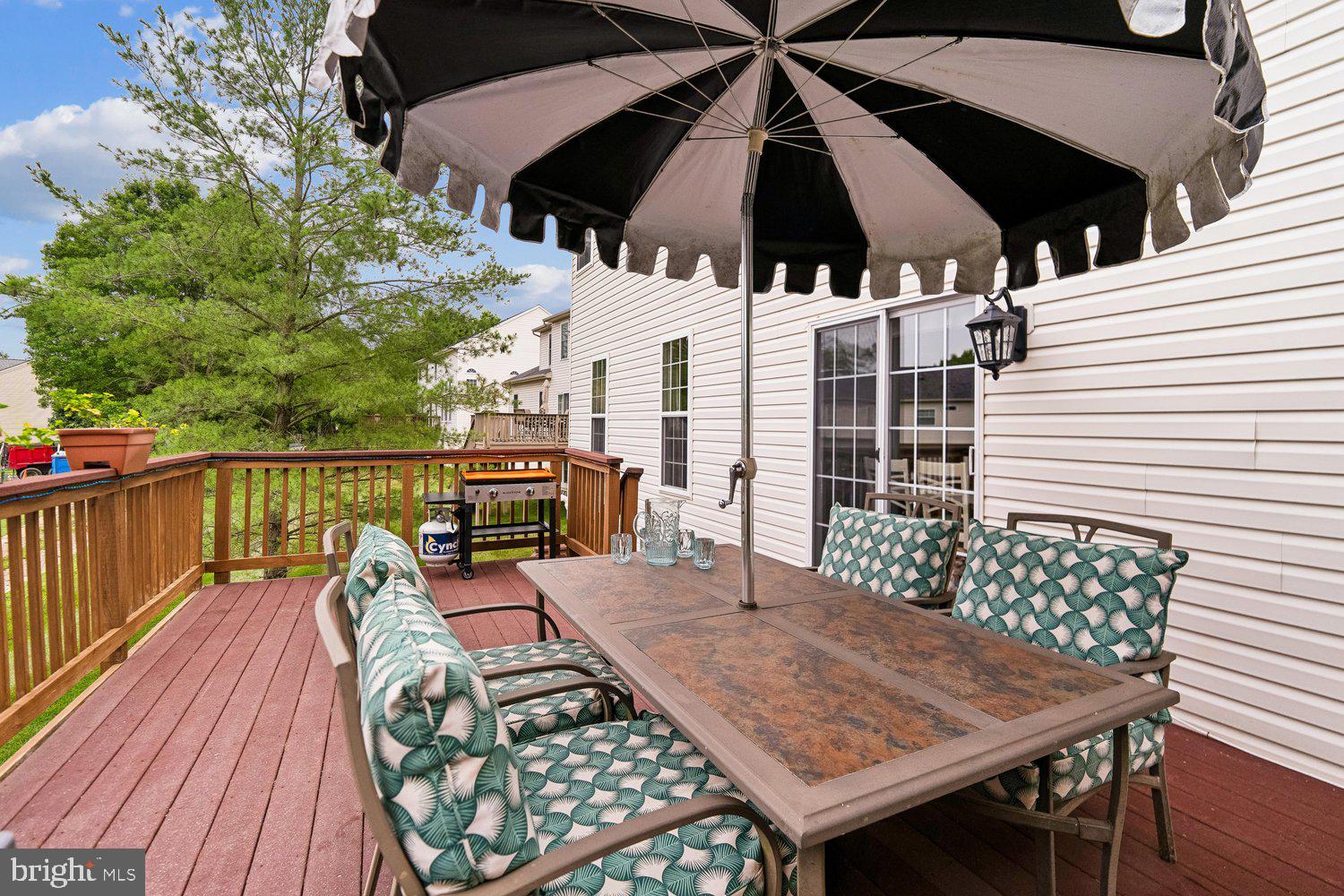 HOLLIFIELD STATION - Residential