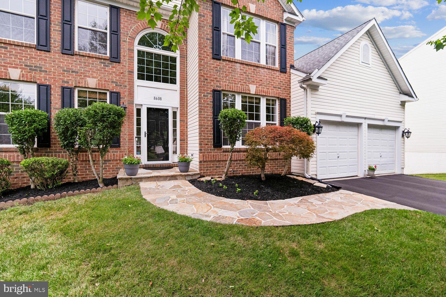 HOLLIFIELD STATION - Residential