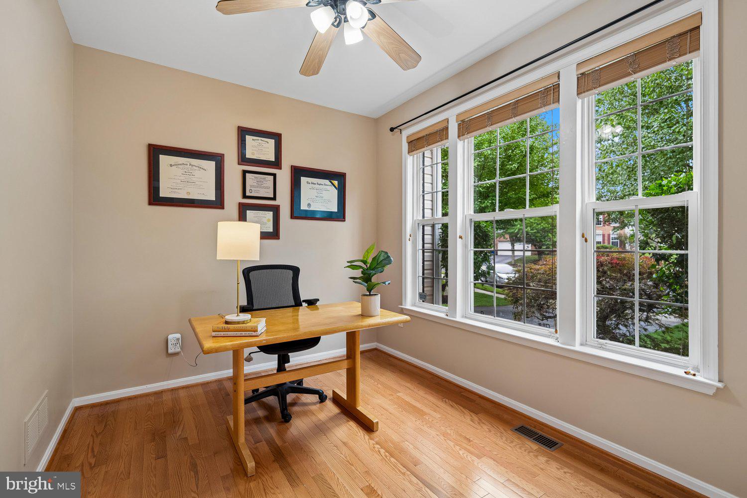 HOLLIFIELD STATION - Residential