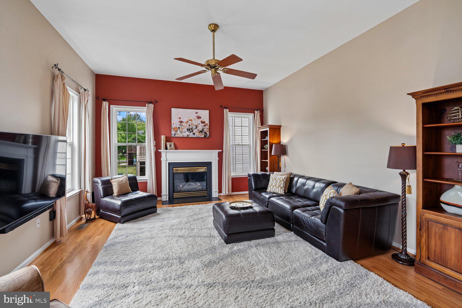 HOLLIFIELD STATION - Residential