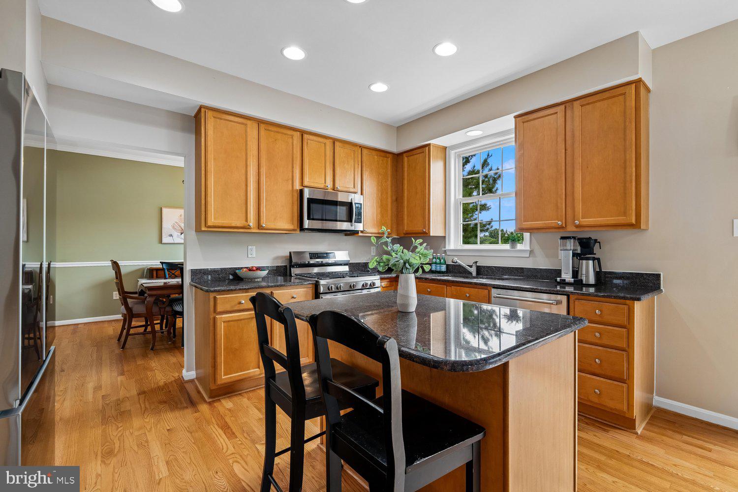 HOLLIFIELD STATION - Residential