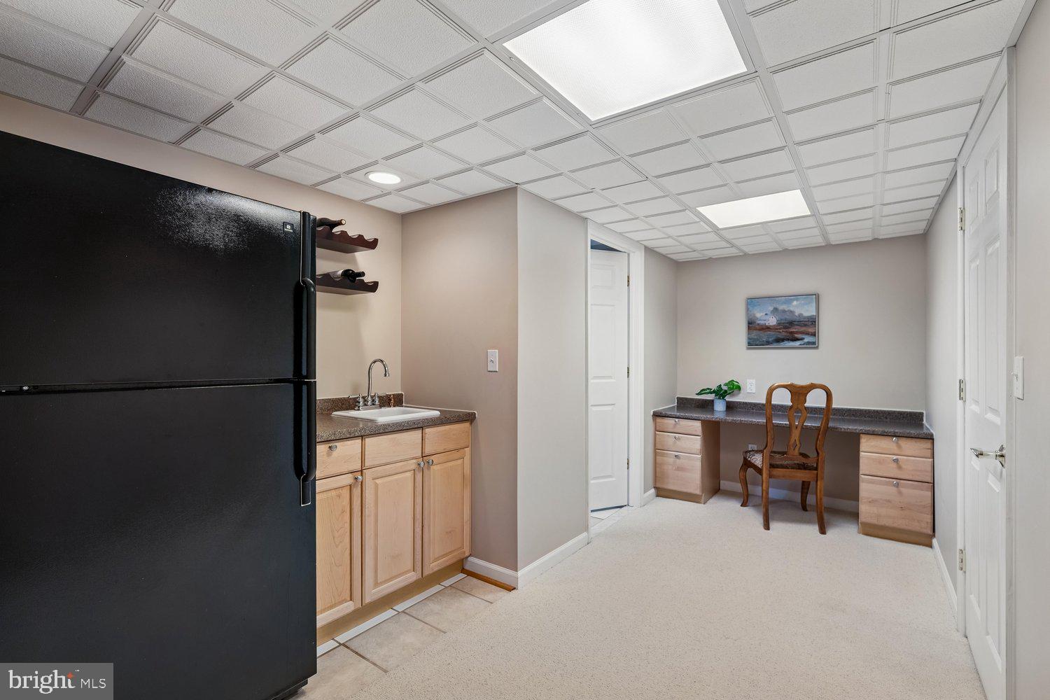 HOLLIFIELD STATION - Residential