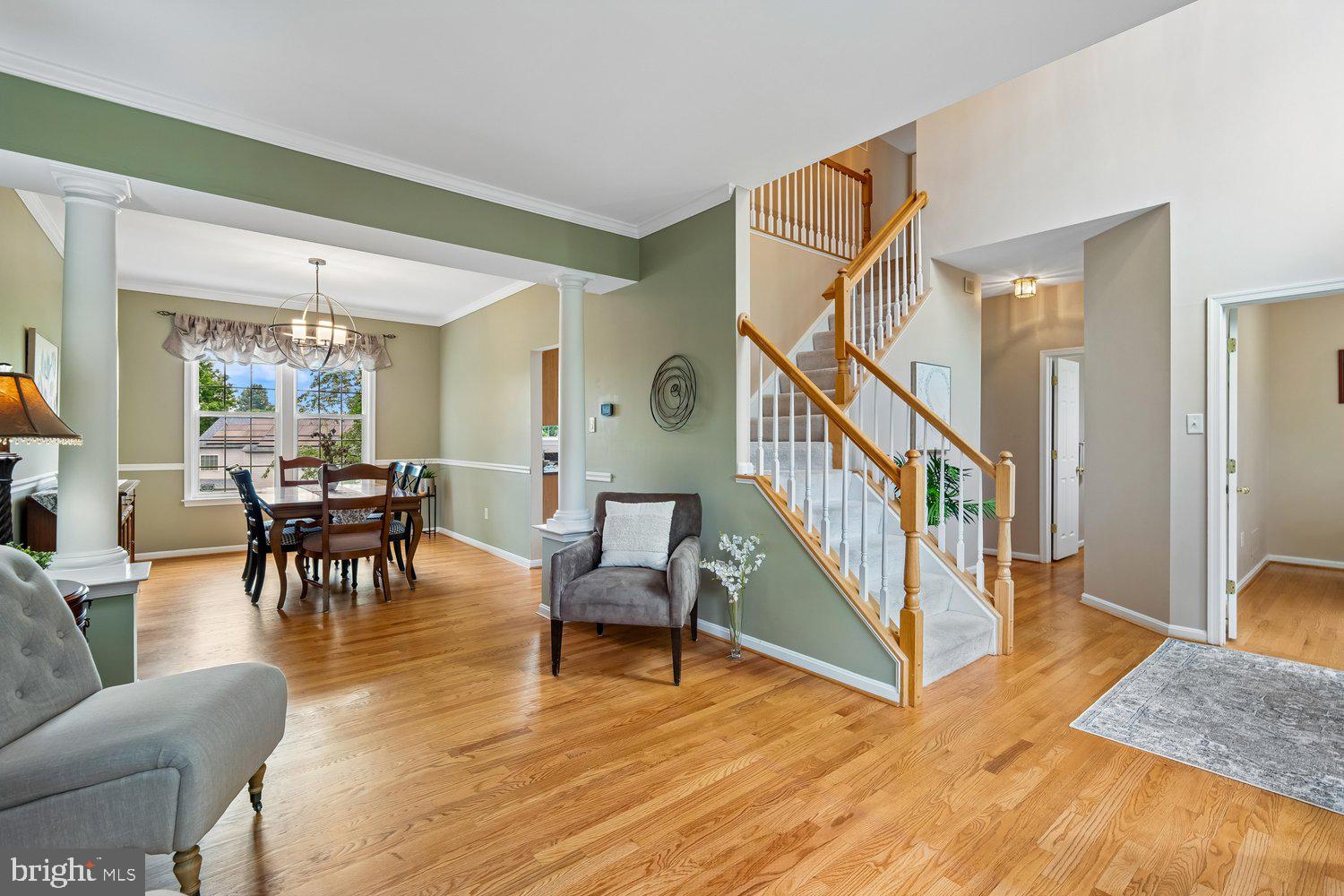 HOLLIFIELD STATION - Residential