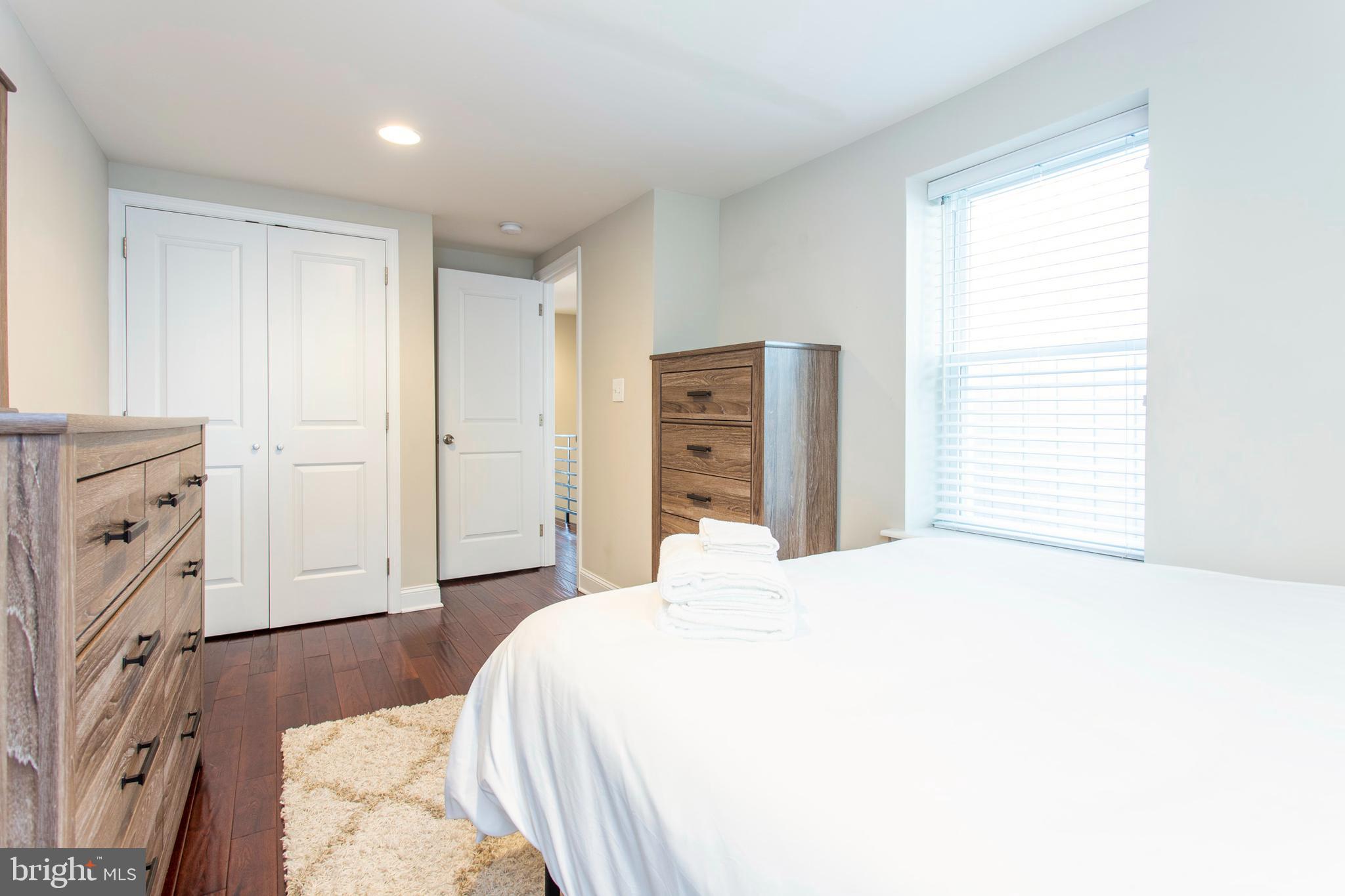 GRADUATE HOSPITAL - Residential Lease
