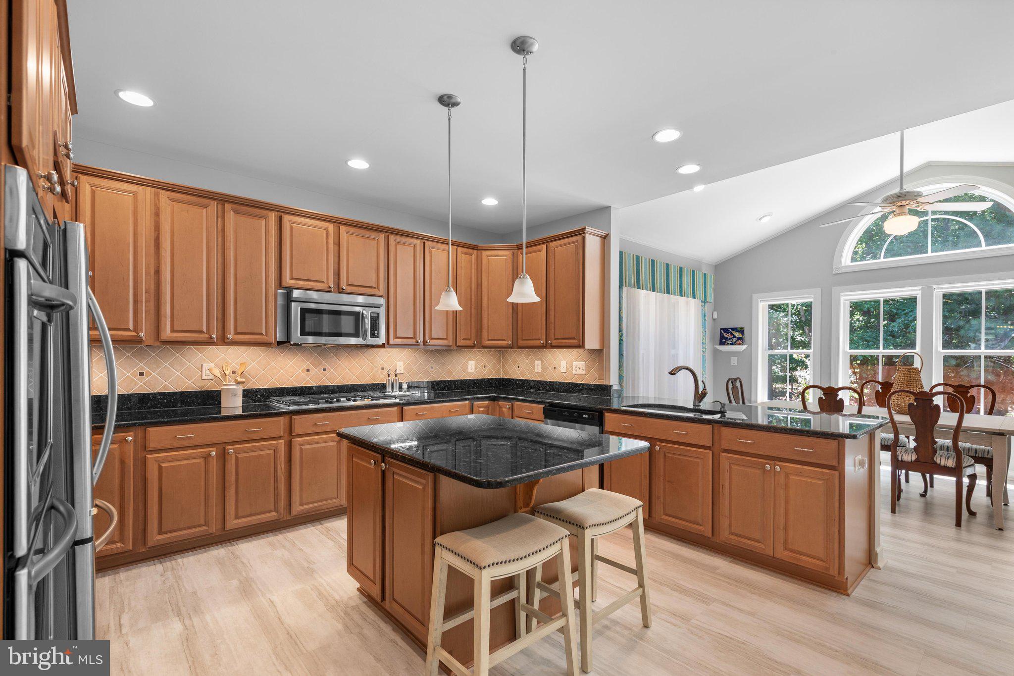 BAY FOREST CLUB - Residential