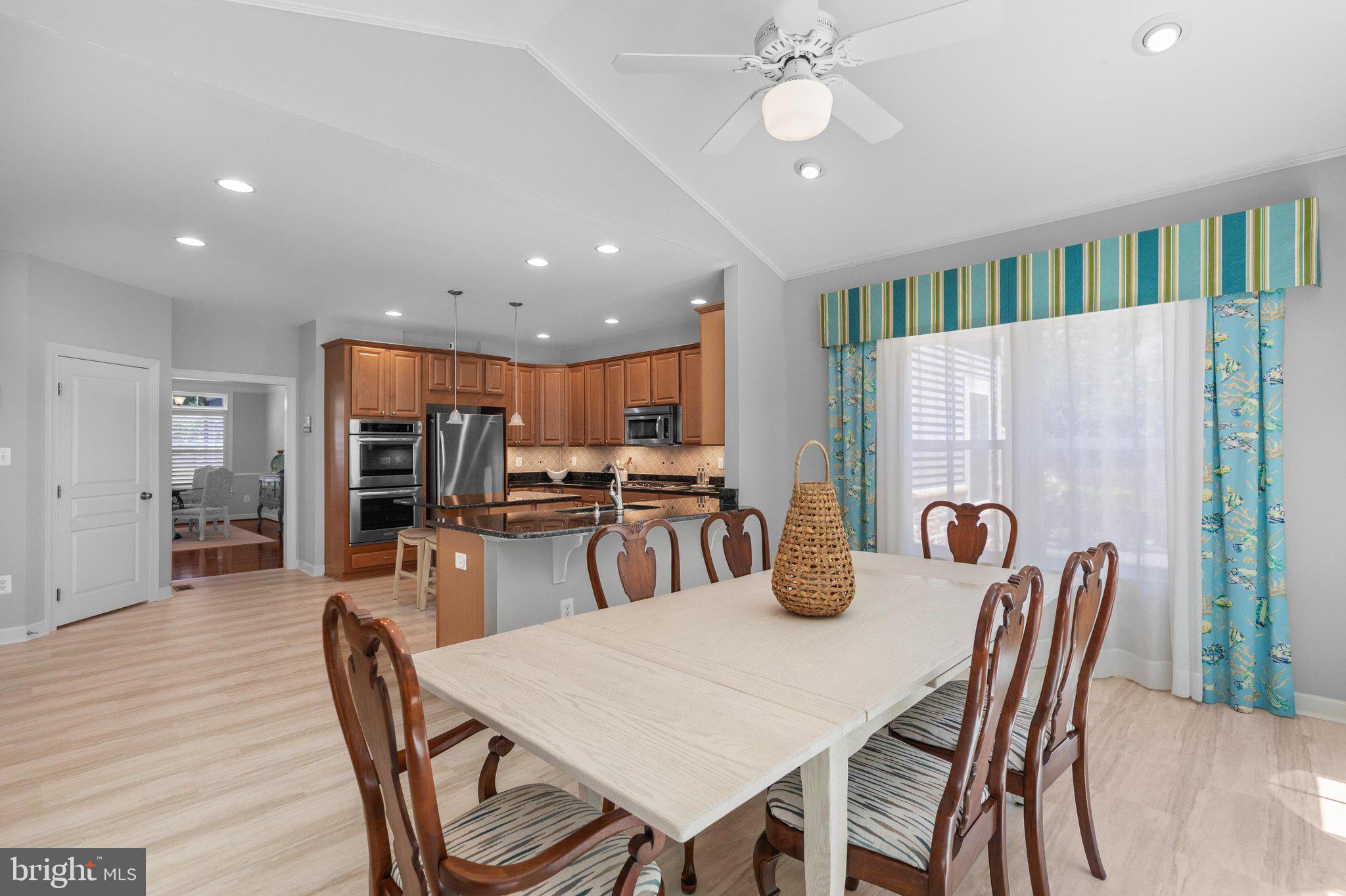 BAY FOREST CLUB - Residential