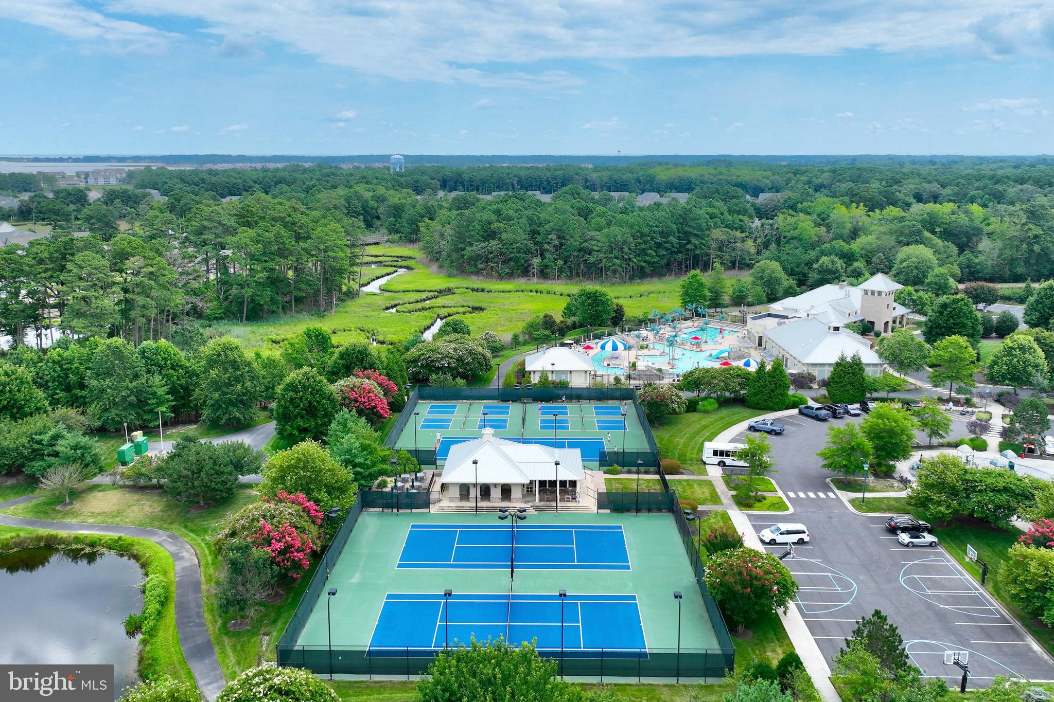 BAY FOREST CLUB - Residential