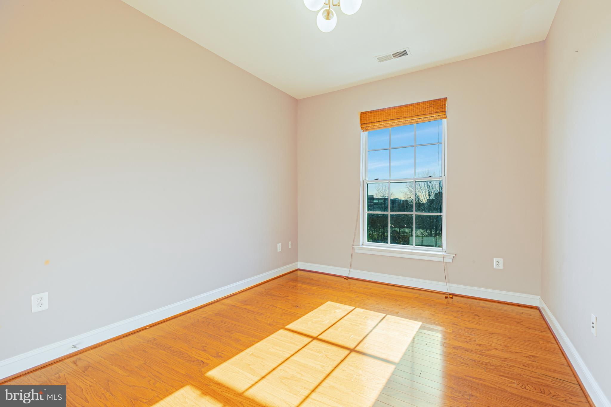ABINGDON ROW - Residential Lease