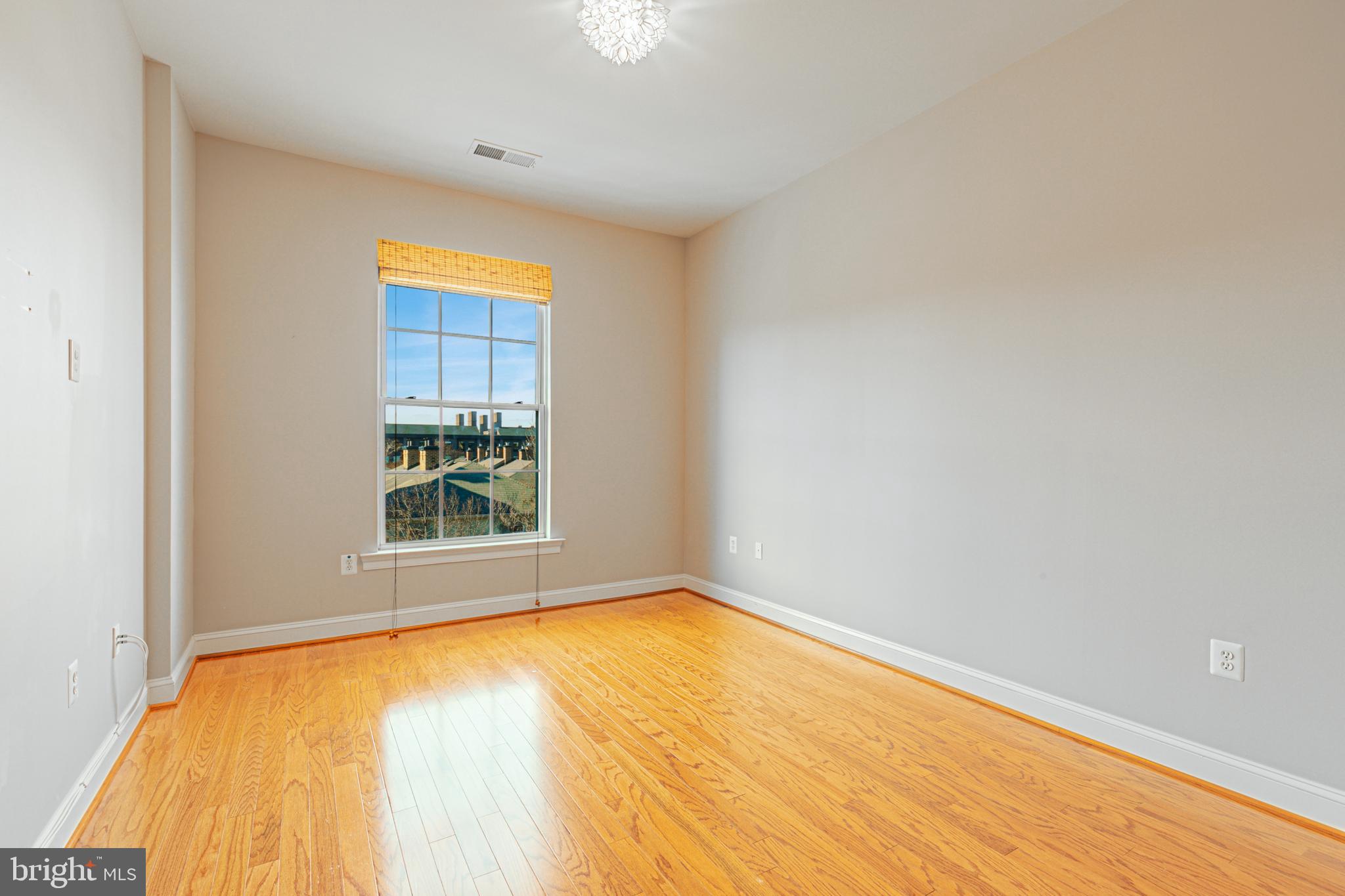 ABINGDON ROW - Residential Lease