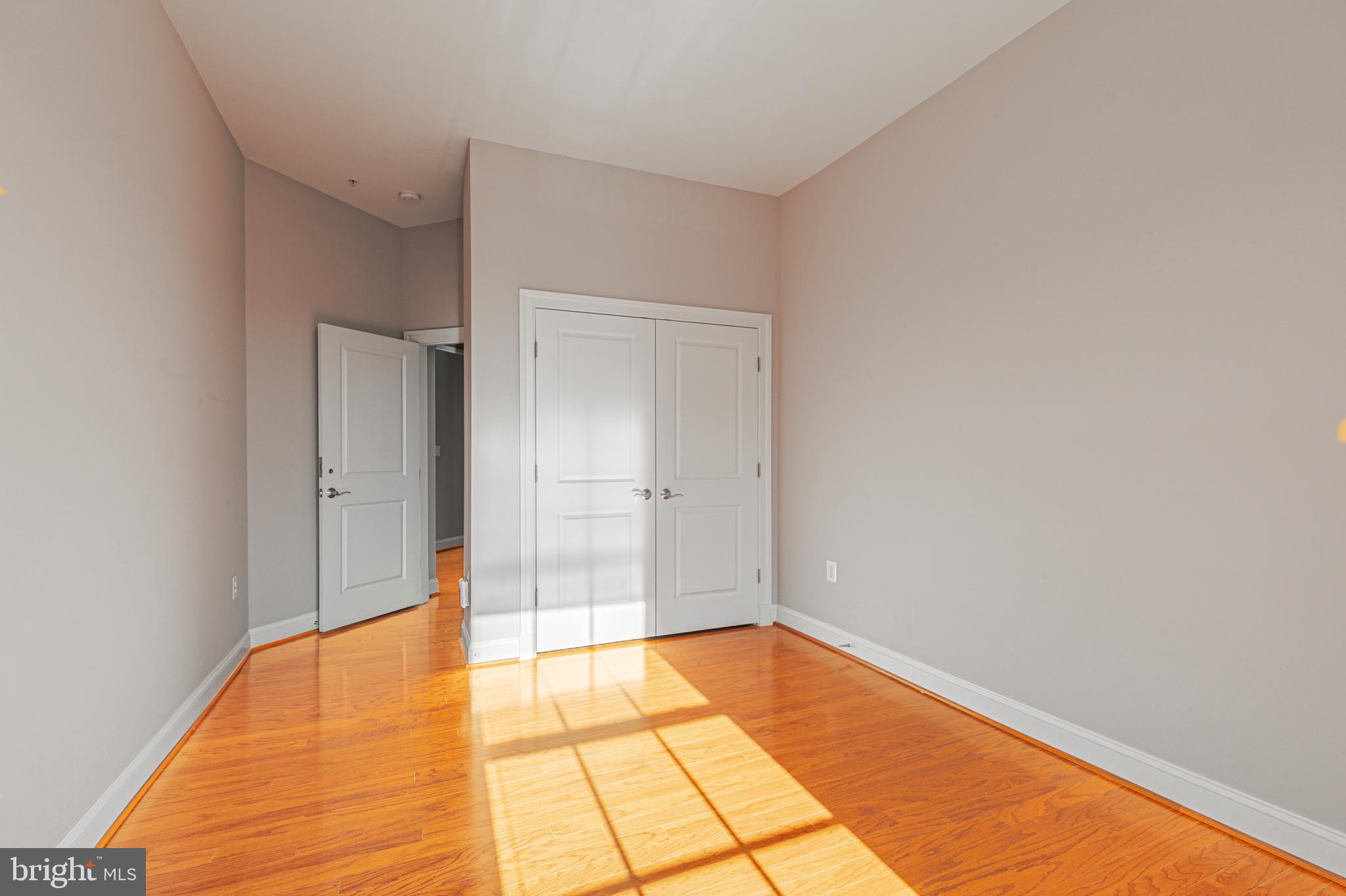 ABINGDON ROW - Residential Lease