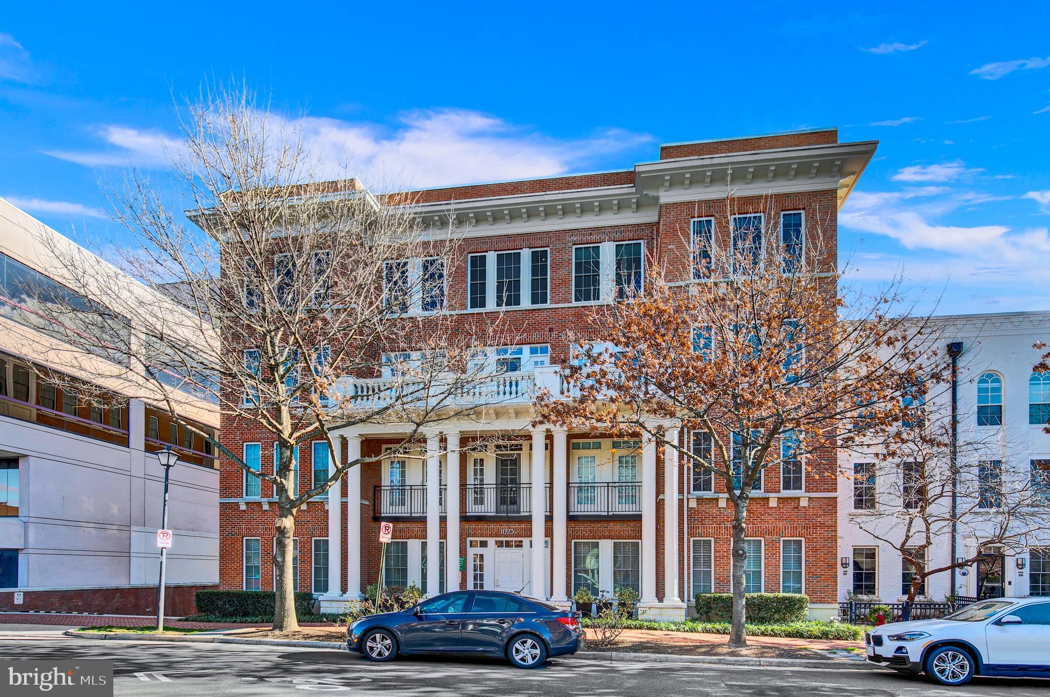 ABINGDON ROW - Residential Lease