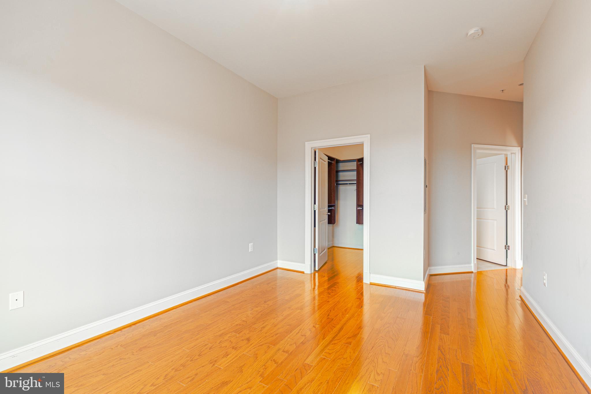 ABINGDON ROW - Residential Lease