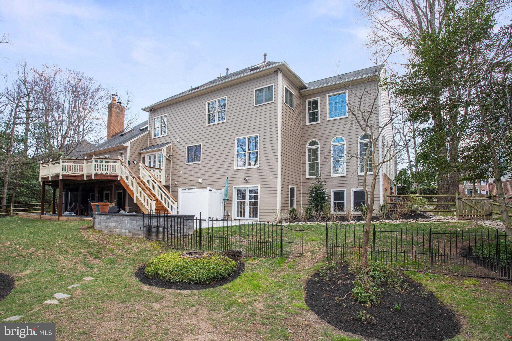 RESTON - Residential