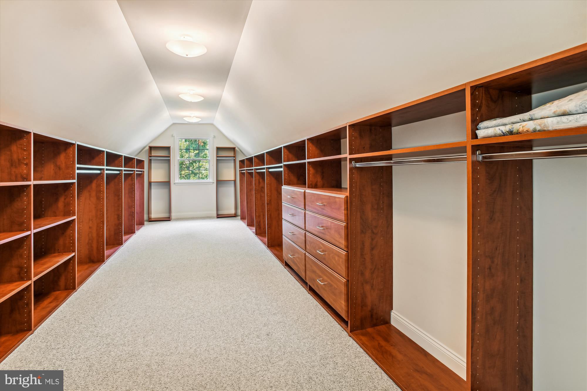 HUNT VALLEY CHASE - Residential