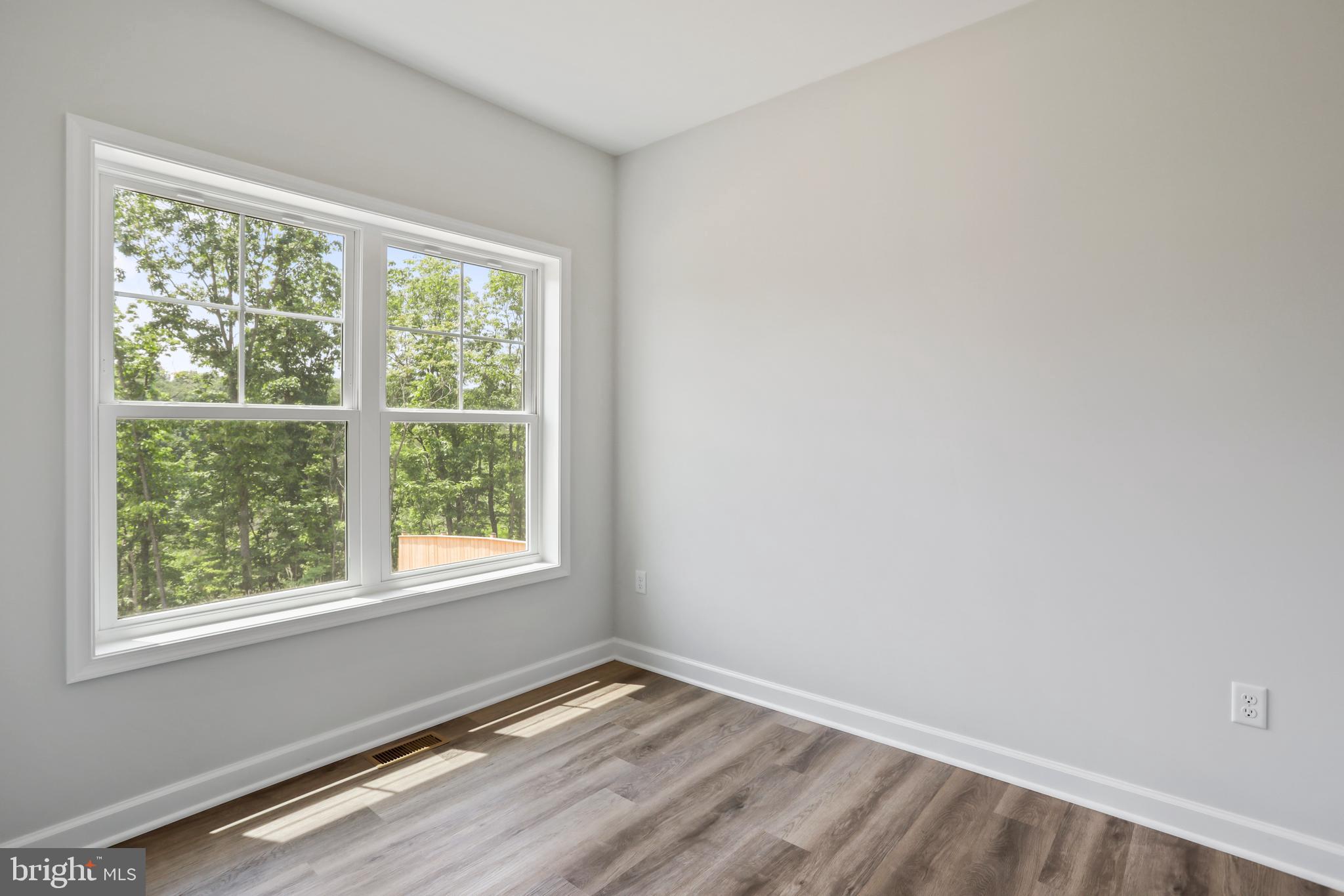 MIDDLE CREEK VISTAS - Residential