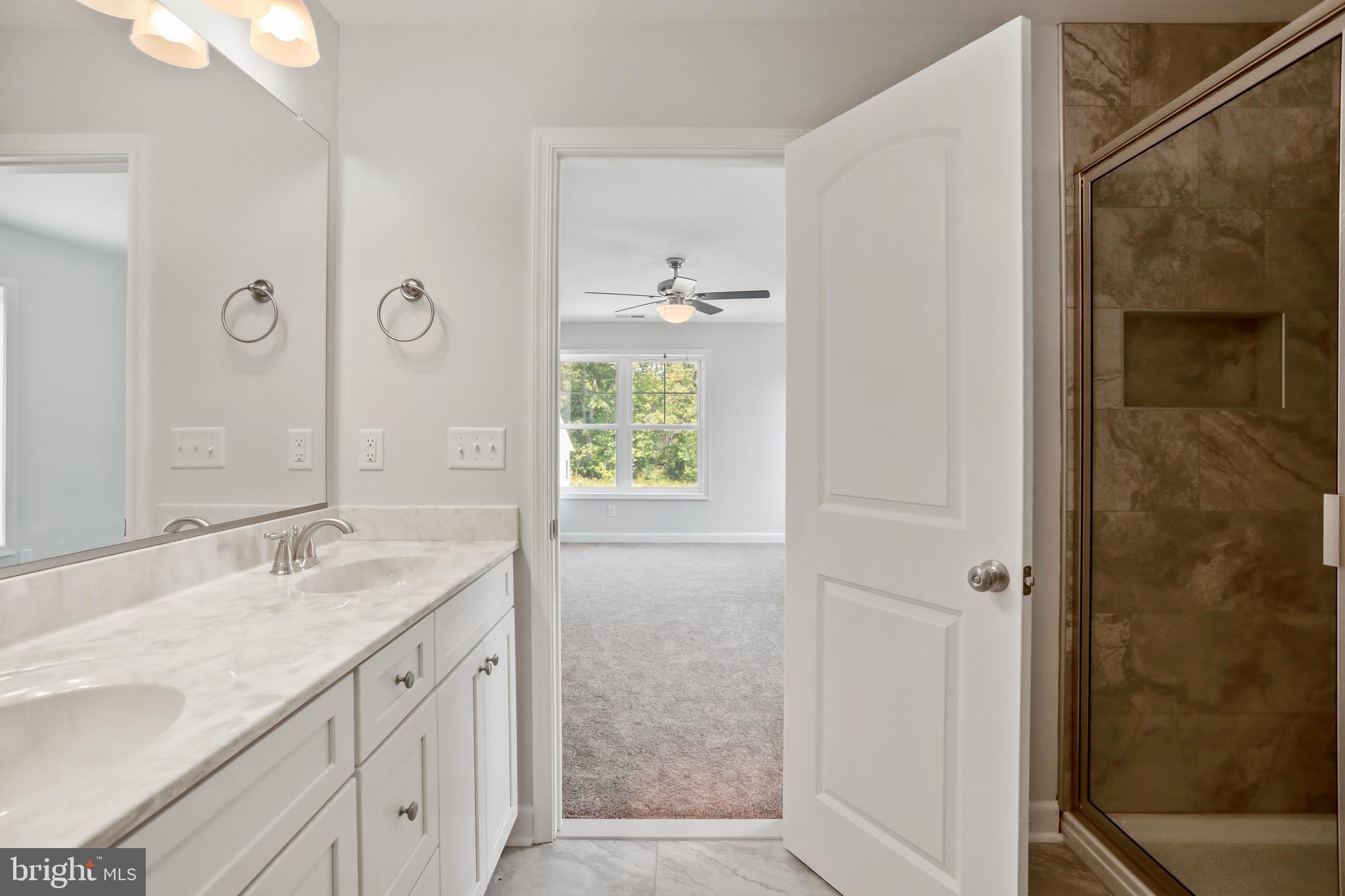 MIDDLE CREEK VISTAS - Residential