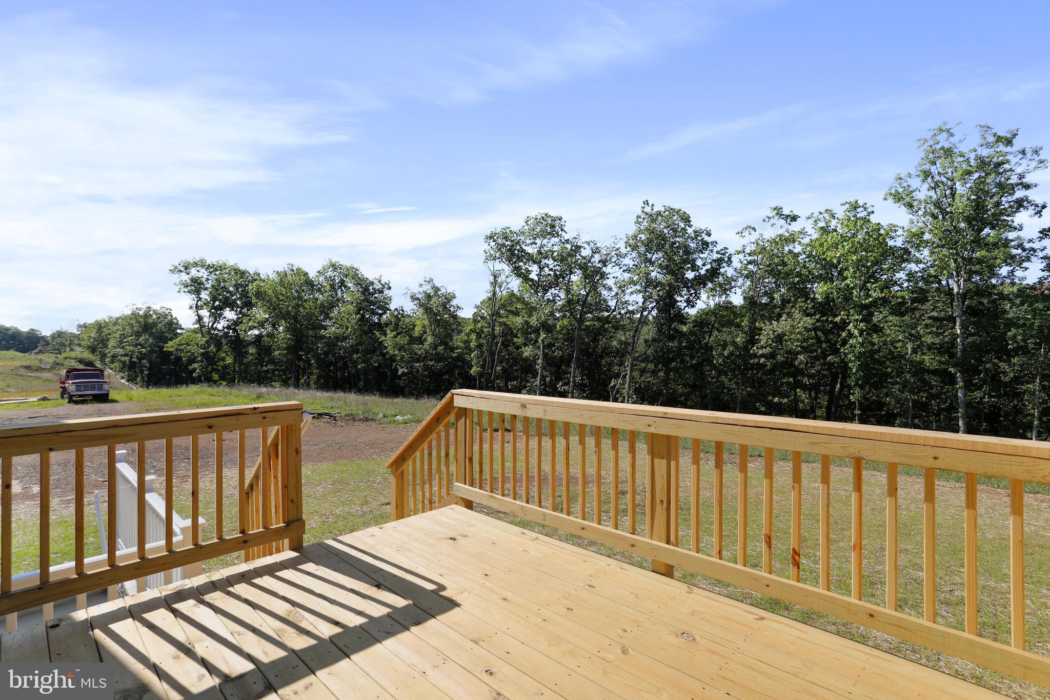 MIDDLE CREEK VISTAS - Residential
