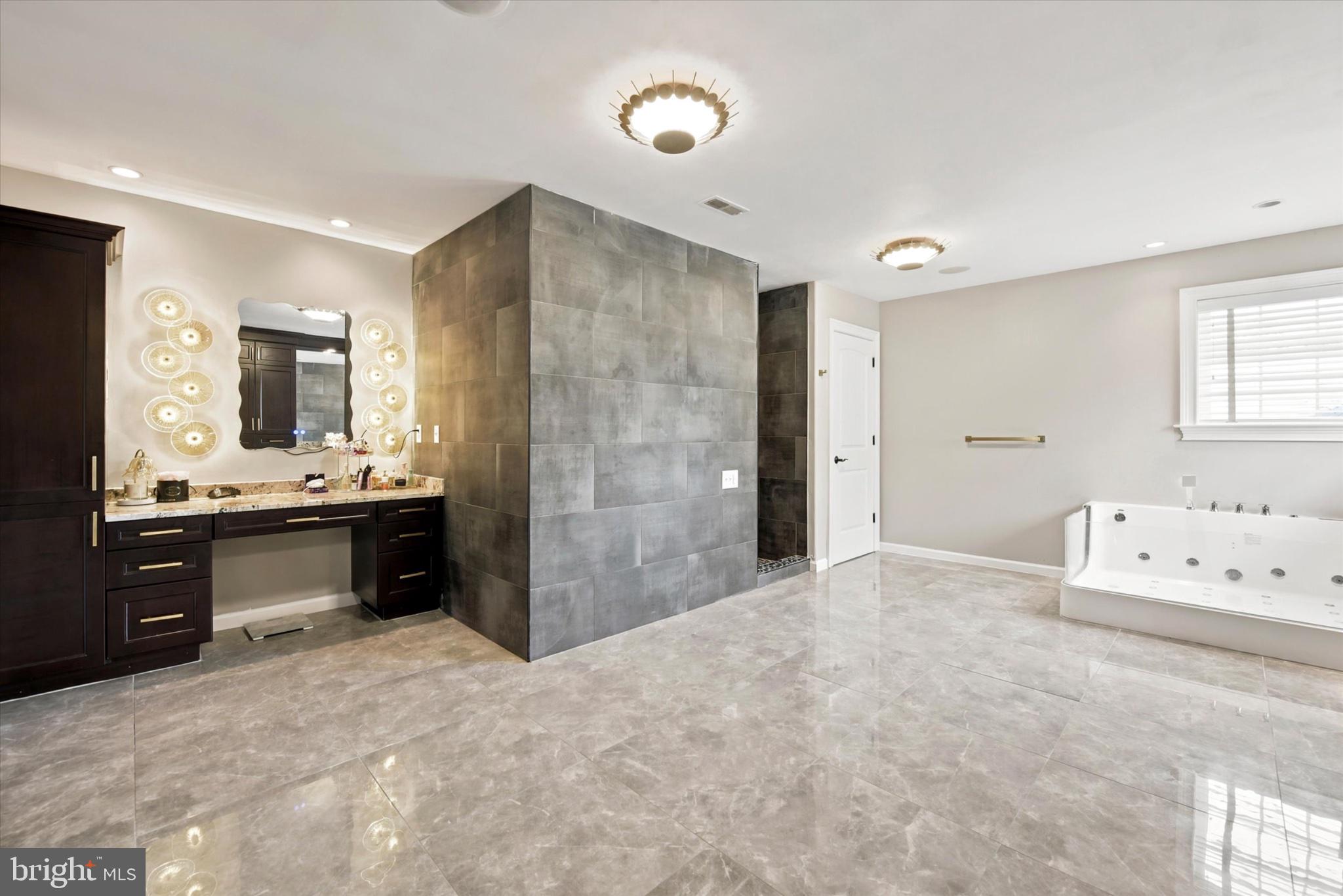 DARLINGTON POINTE - Residential