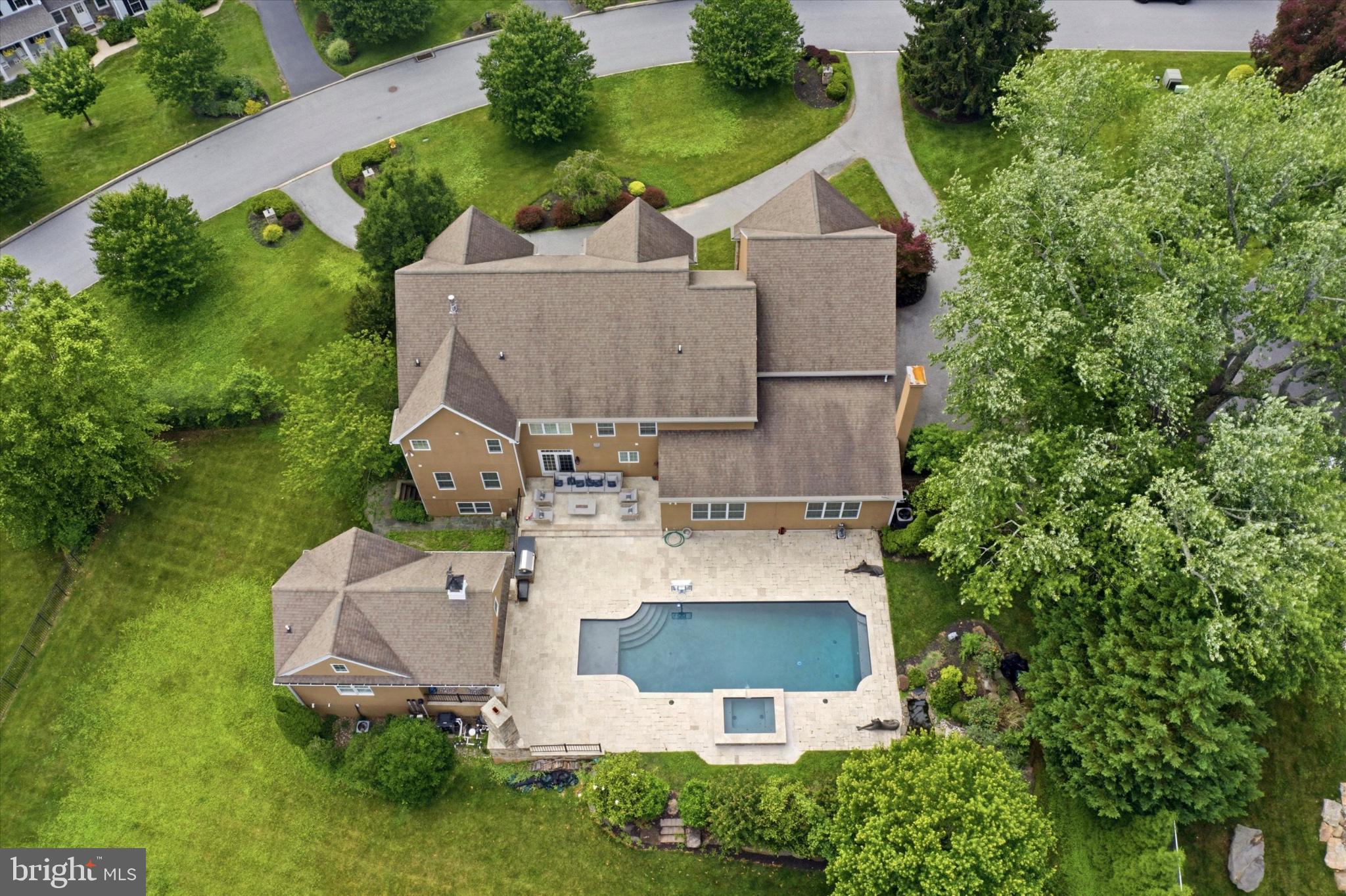 DARLINGTON POINTE - Residential