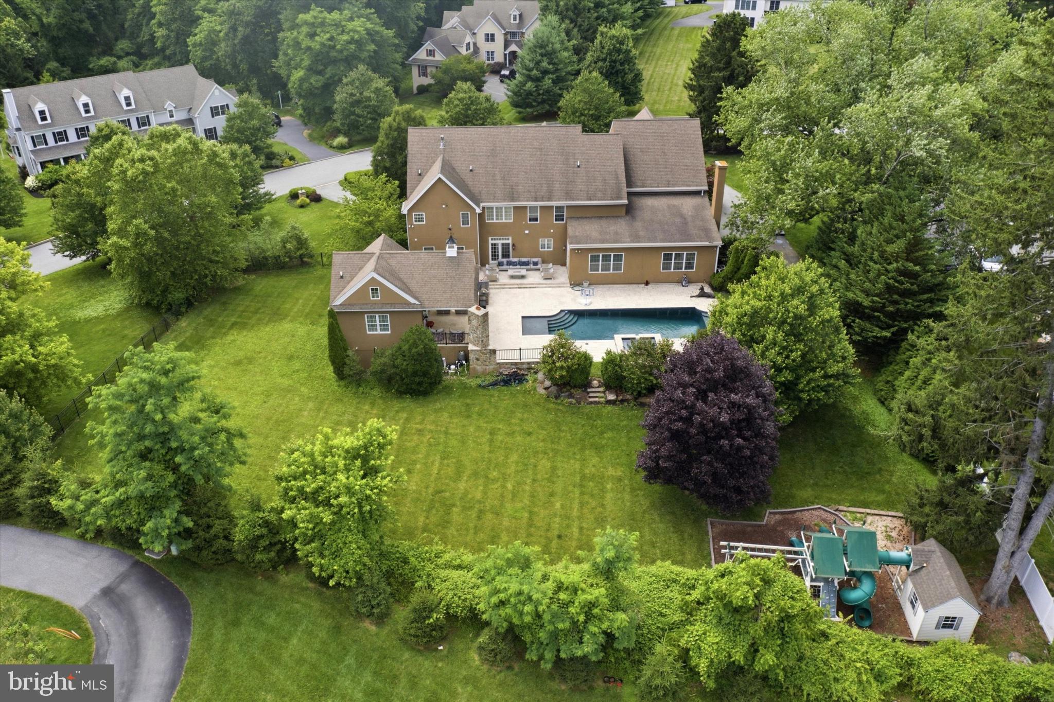 DARLINGTON POINTE - Residential