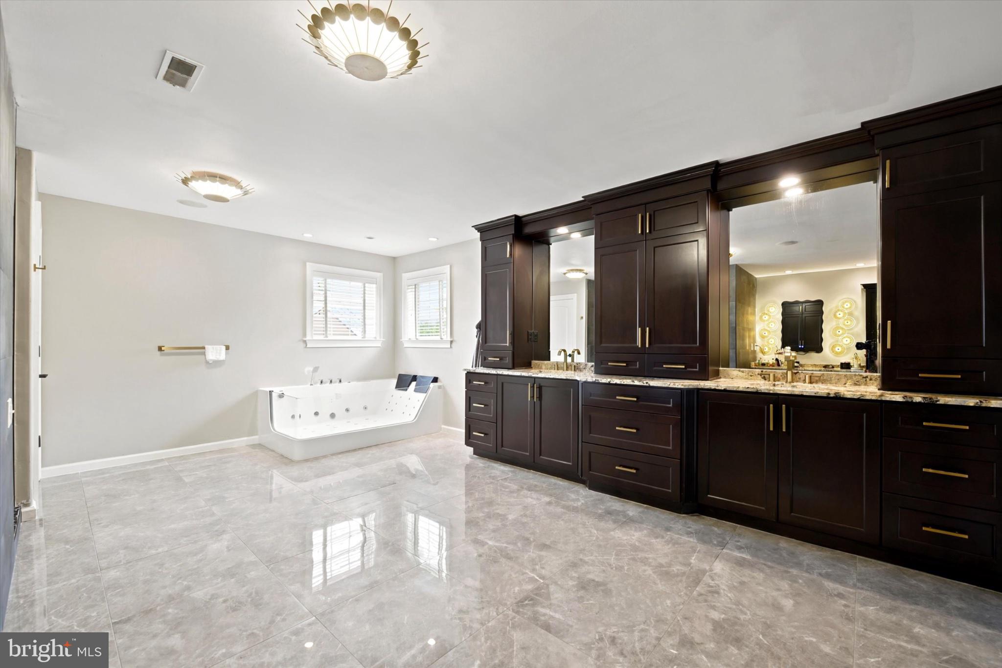 DARLINGTON POINTE - Residential