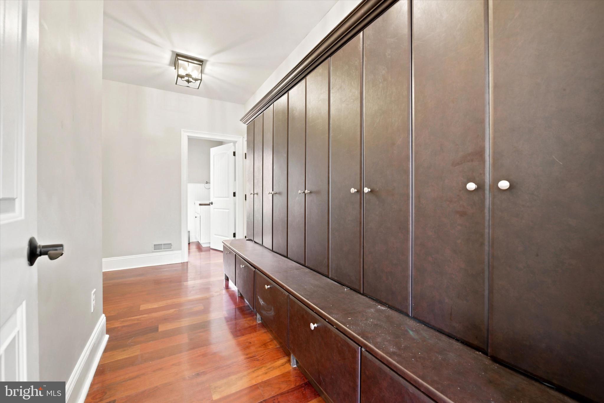 DARLINGTON POINTE - Residential