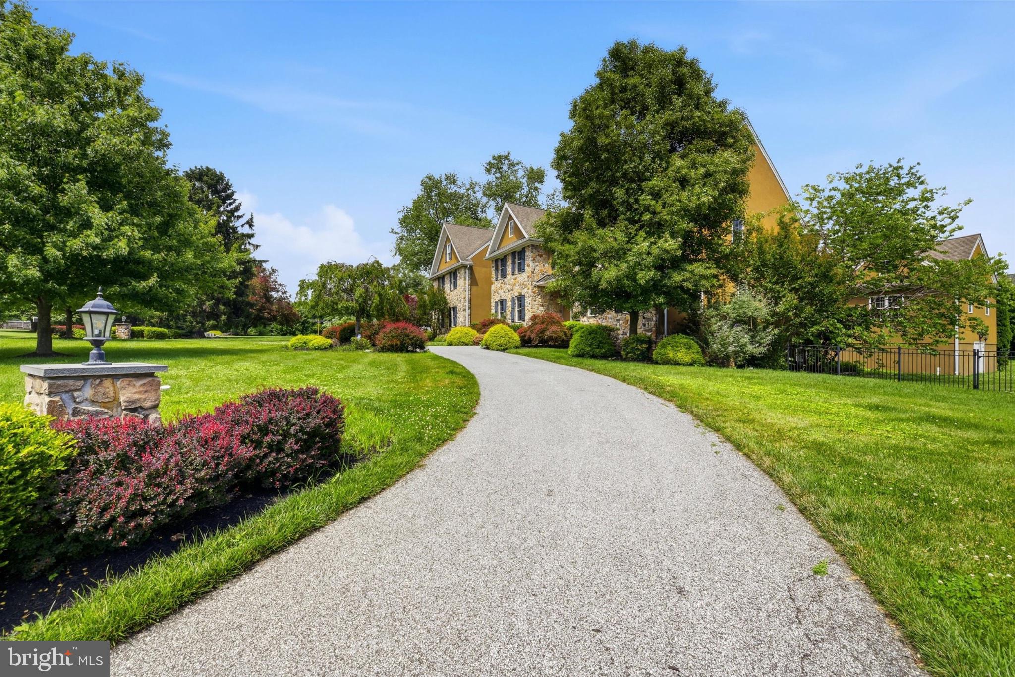 DARLINGTON POINTE - Residential
