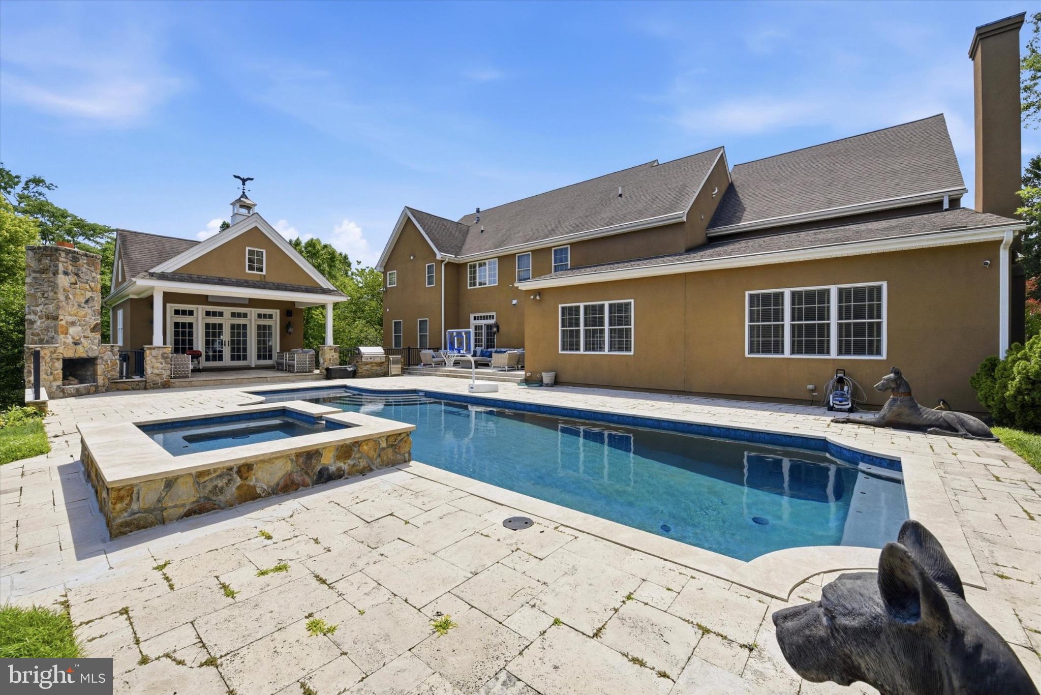 DARLINGTON POINTE - Residential