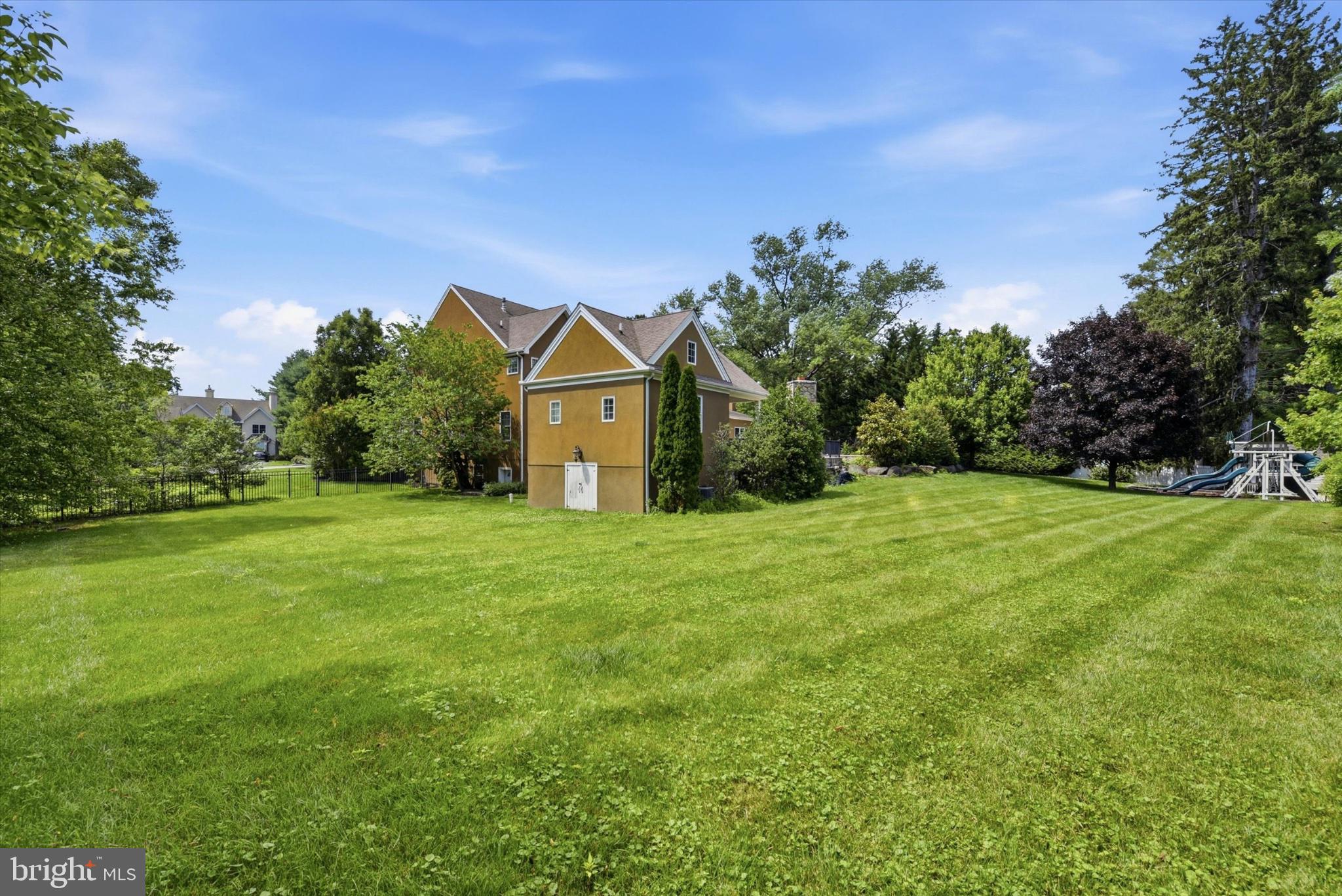 DARLINGTON POINTE - Residential