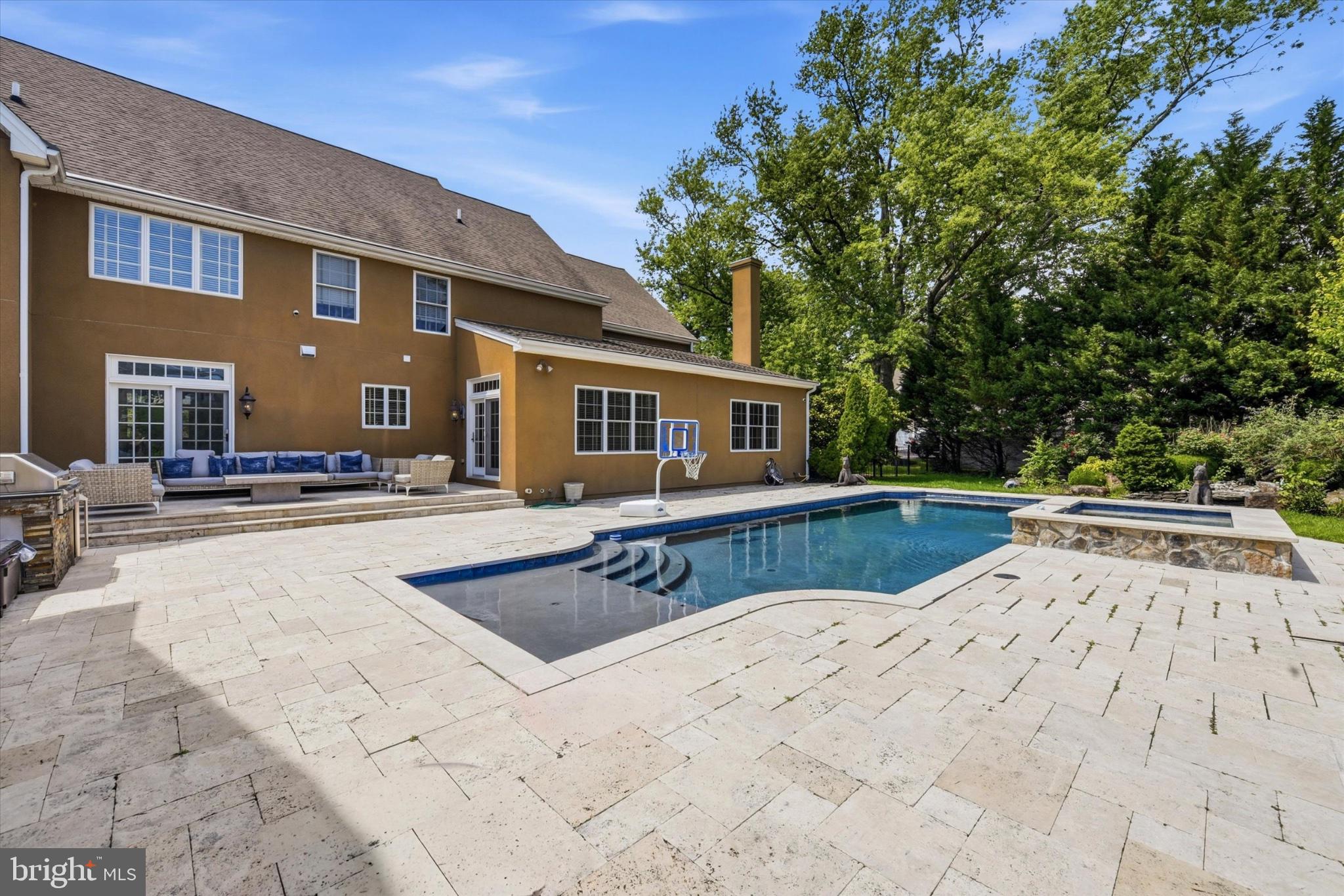 DARLINGTON POINTE - Residential