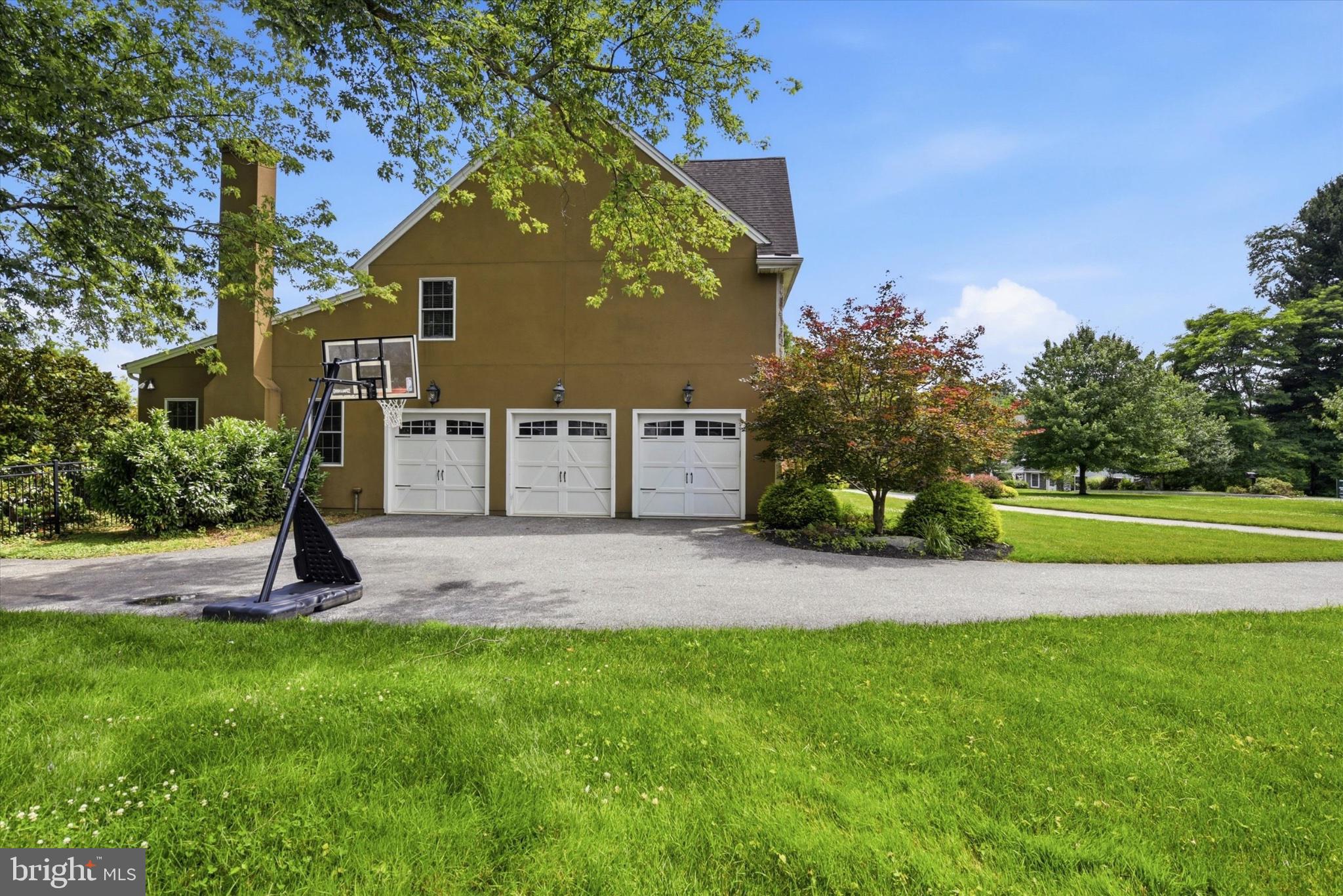DARLINGTON POINTE - Residential