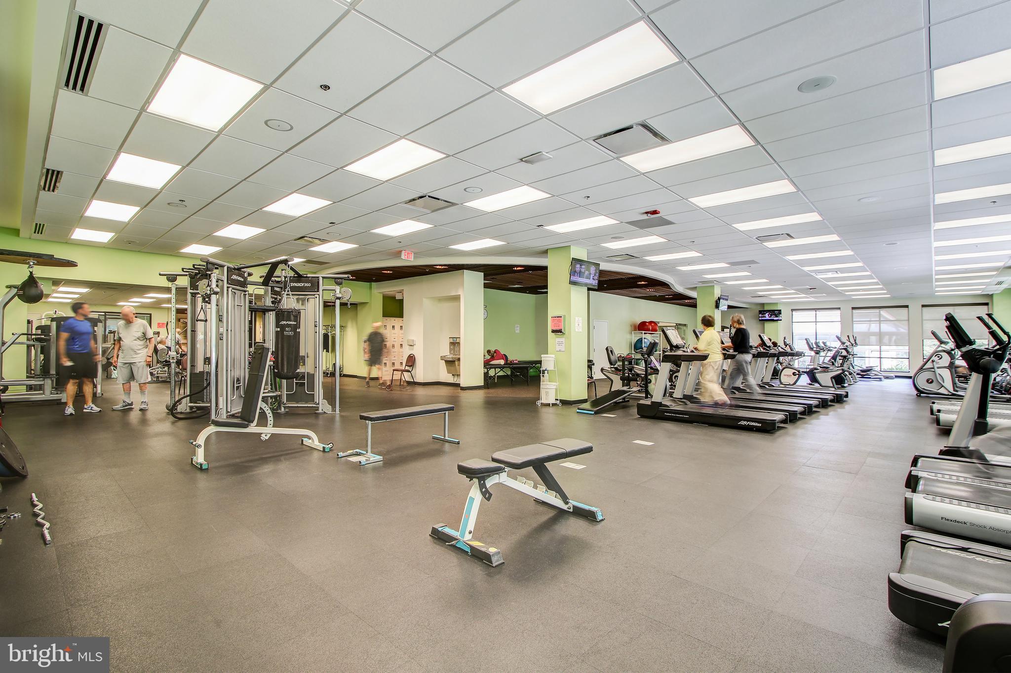 LEISURE WORLD - Residential