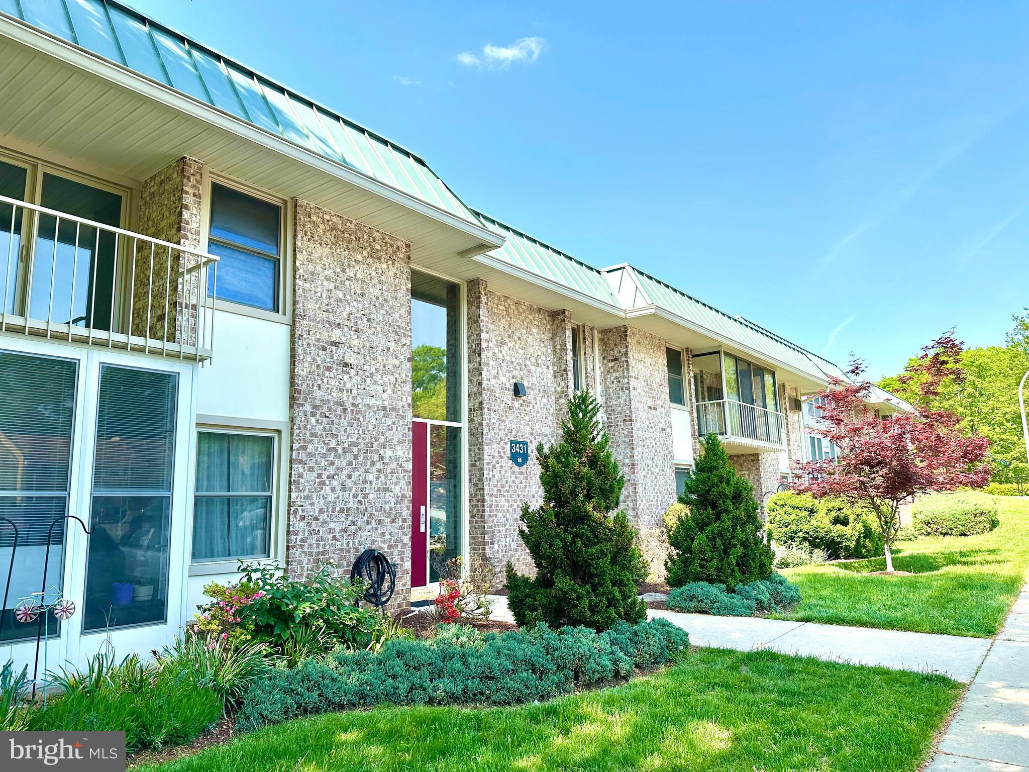 LEISURE WORLD - Residential