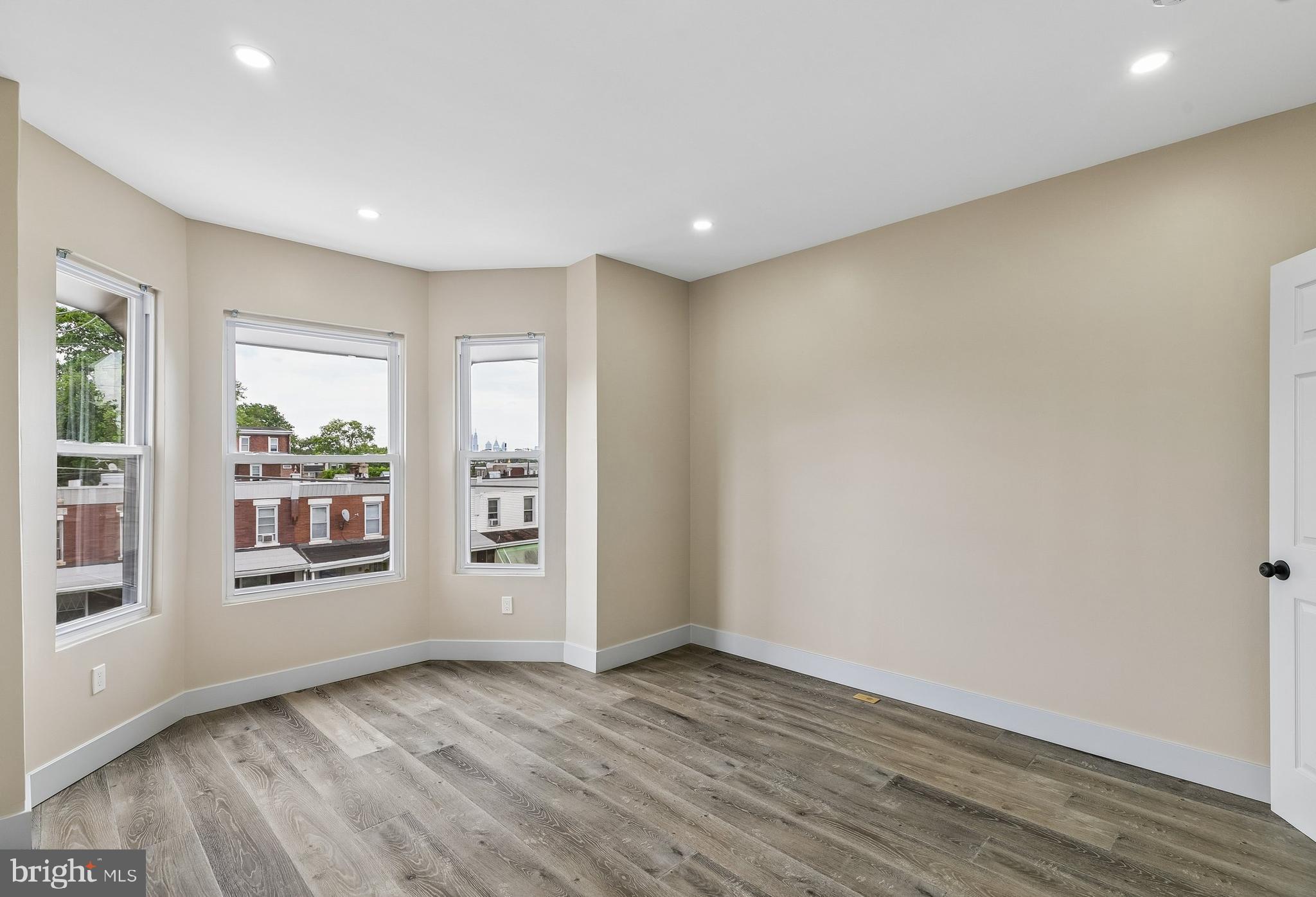 CARROLL PARK - Residential Income