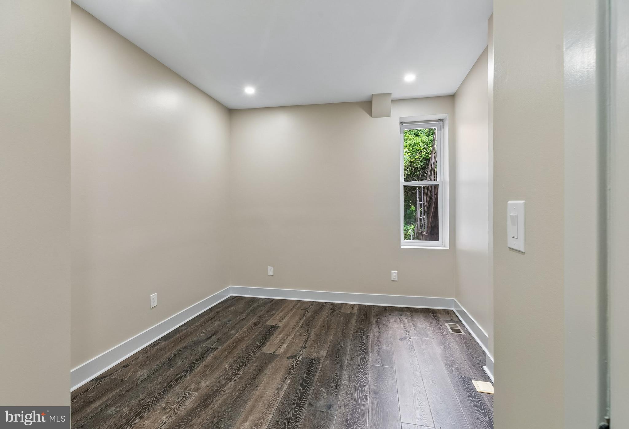CARROLL PARK - Residential Income
