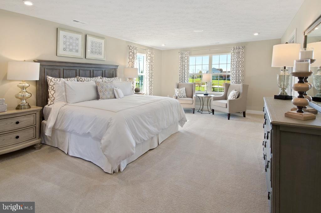 THE LAKES AT MARTINSBURG - Residential