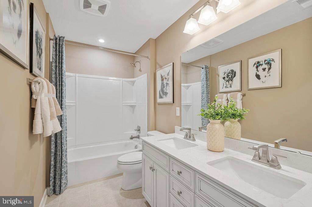THE LAKES AT MARTINSBURG - Residential