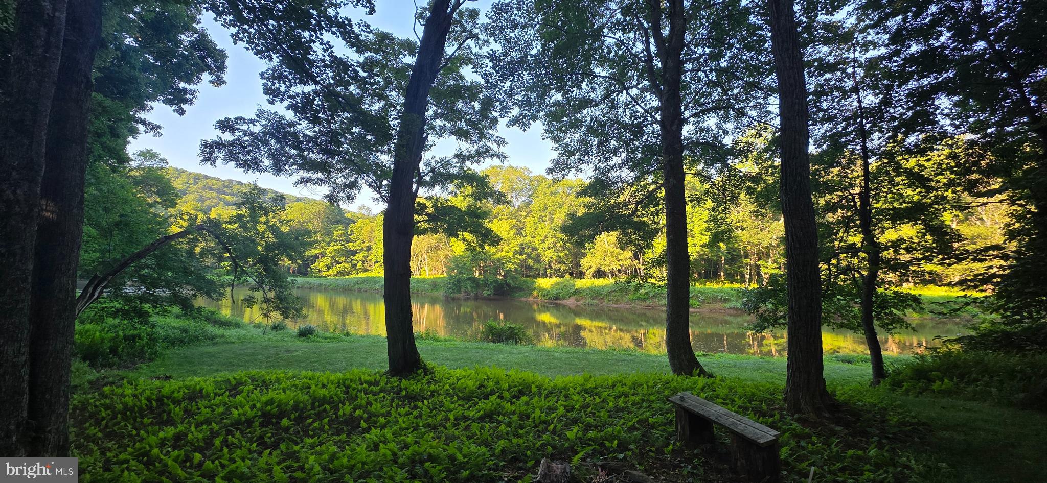RIVER RUN - Land