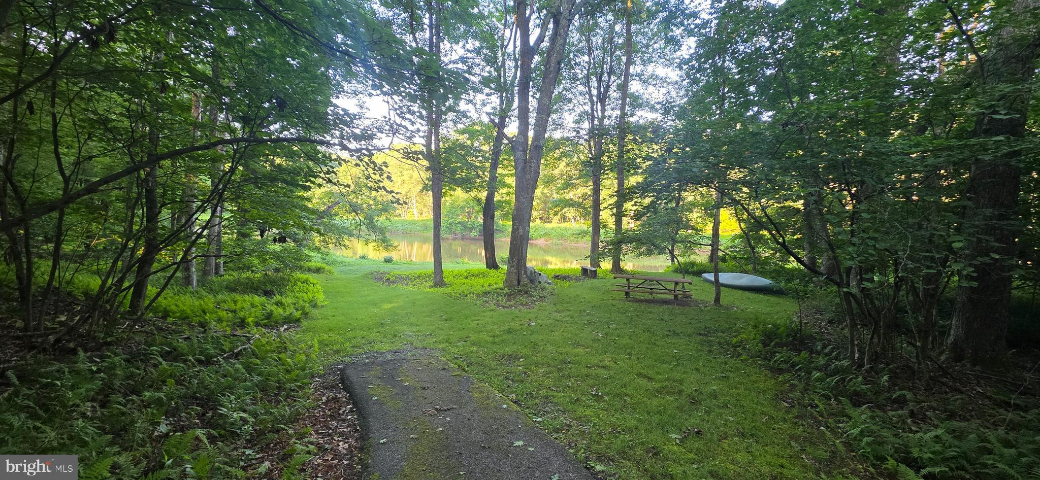 RIVER RUN - Land