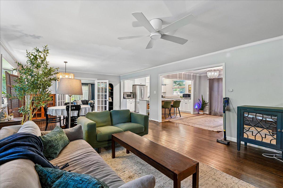 AVALON SHORES - Residential